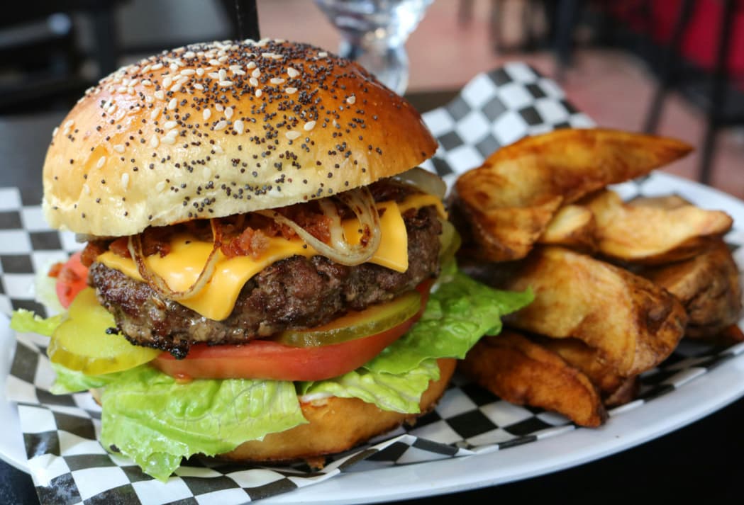 Top 10 Eateries Near BC Place for FIFA World Cup 2026: Eat, Drink &amp; Watch the Games