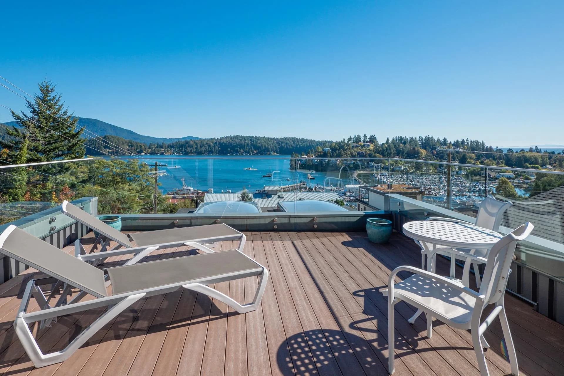 531 S Fletcher Road, Gibsons, BC V0N 1V9 — image 1