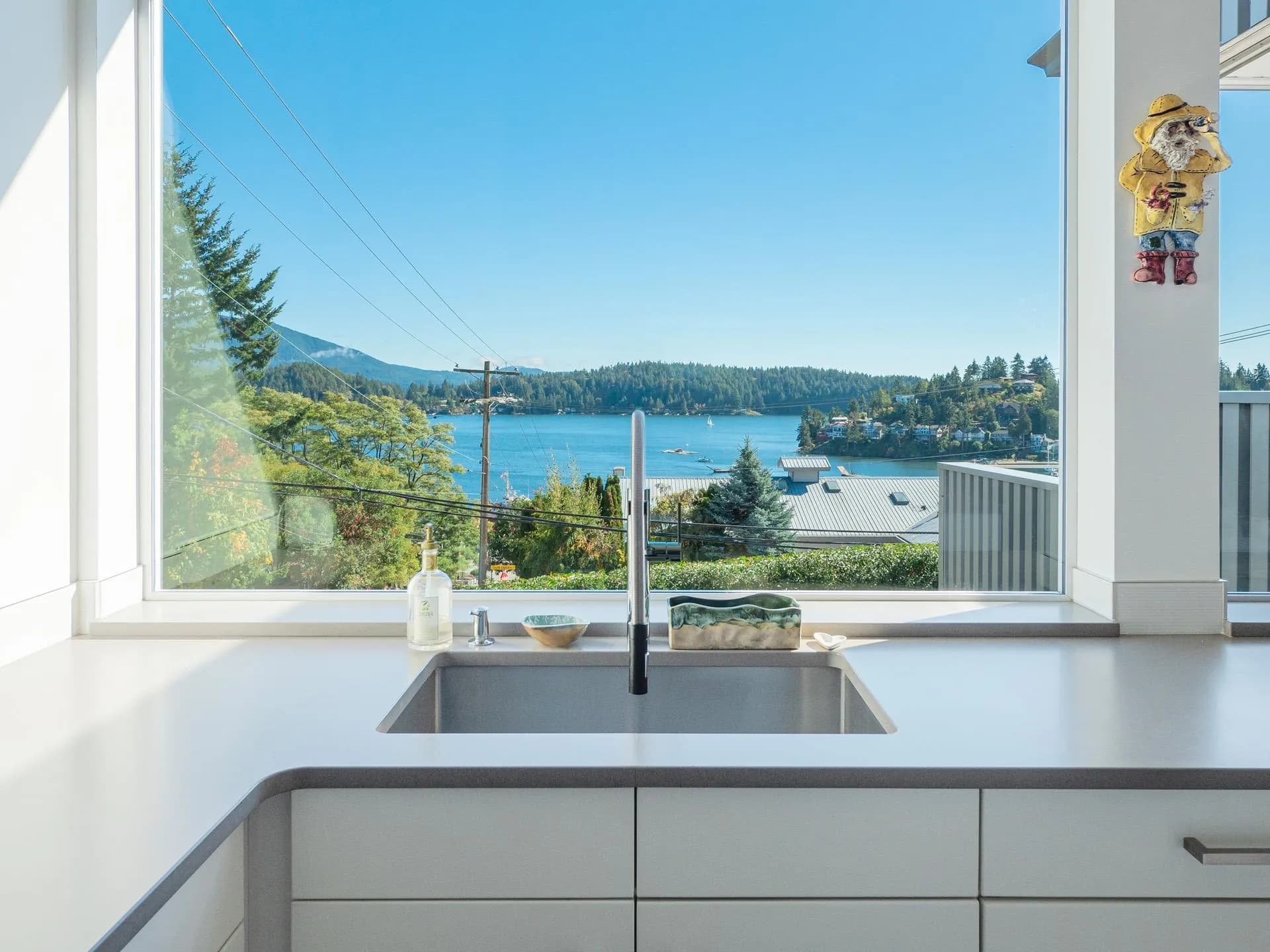 531 S Fletcher Road, Gibsons, BC V0N 1V9 — image 7
