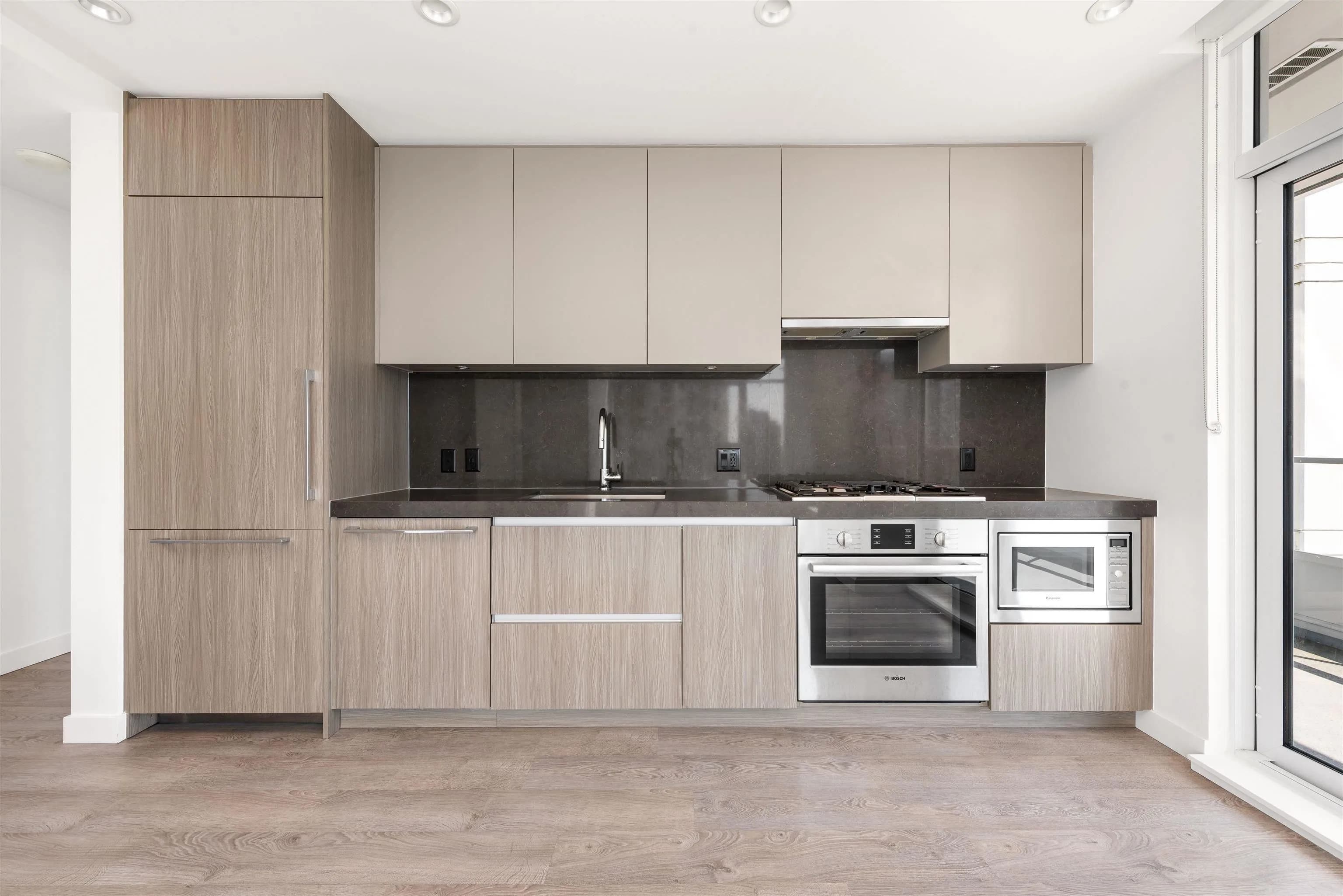 2109 6080 Mckay Avenue, Burnaby, BC V6P 1Z4 — image 2