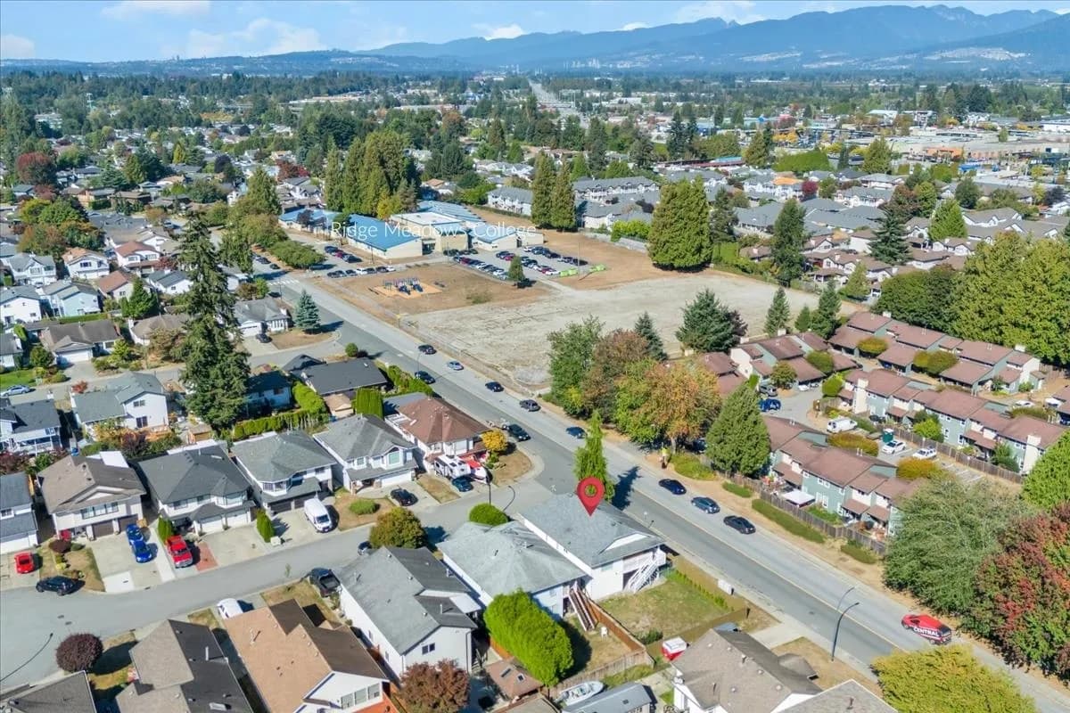 11698 206a Street, Maple Ridge, BC V2X 0X8 — image 28