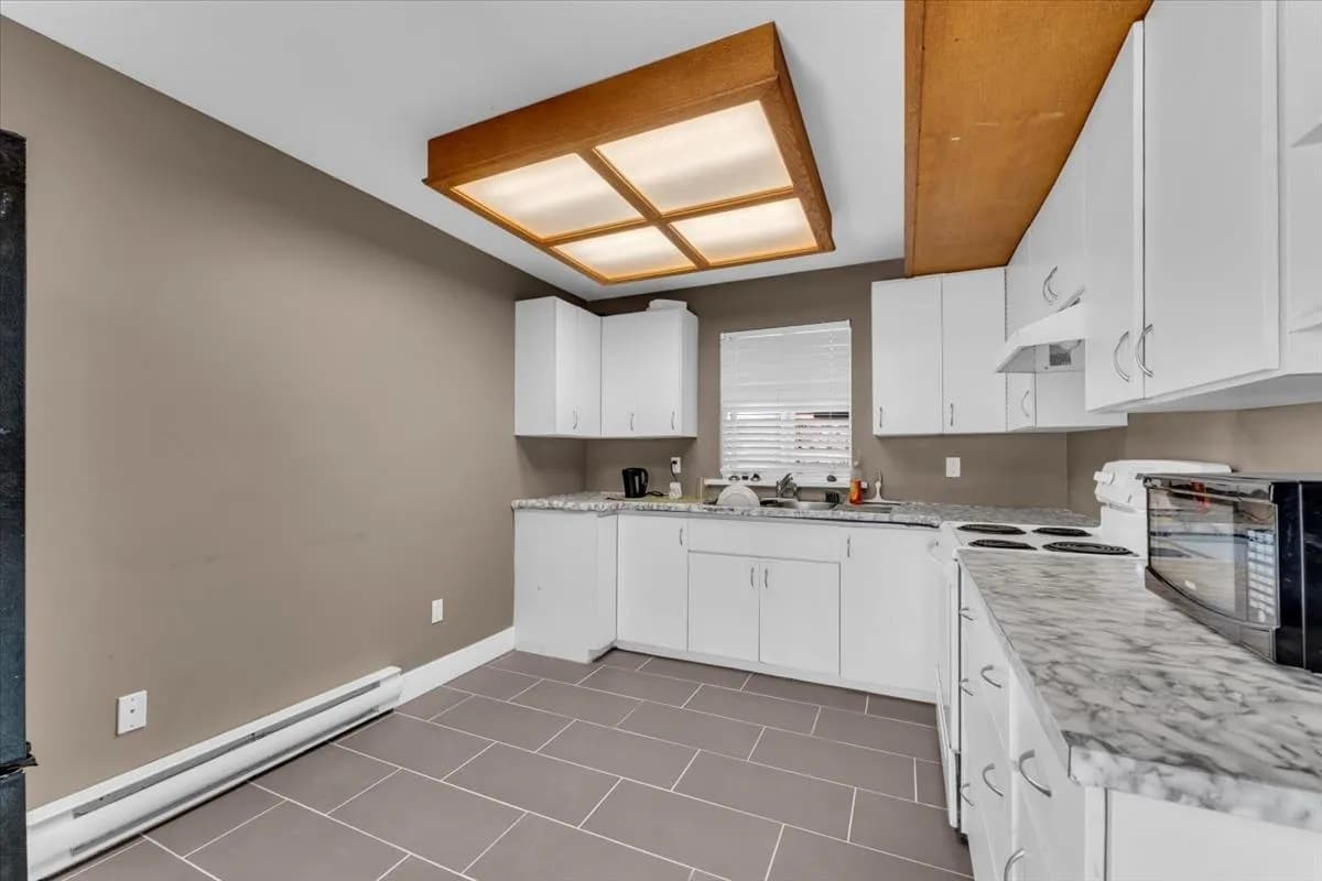 11698 206a Street, Maple Ridge, BC V2X 0X8 — image 20