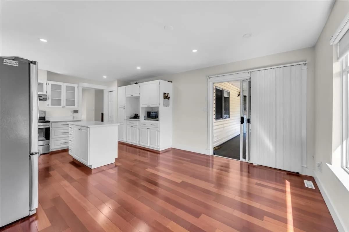 11698 206a Street, Maple Ridge, BC V2X 0X8 — image 8