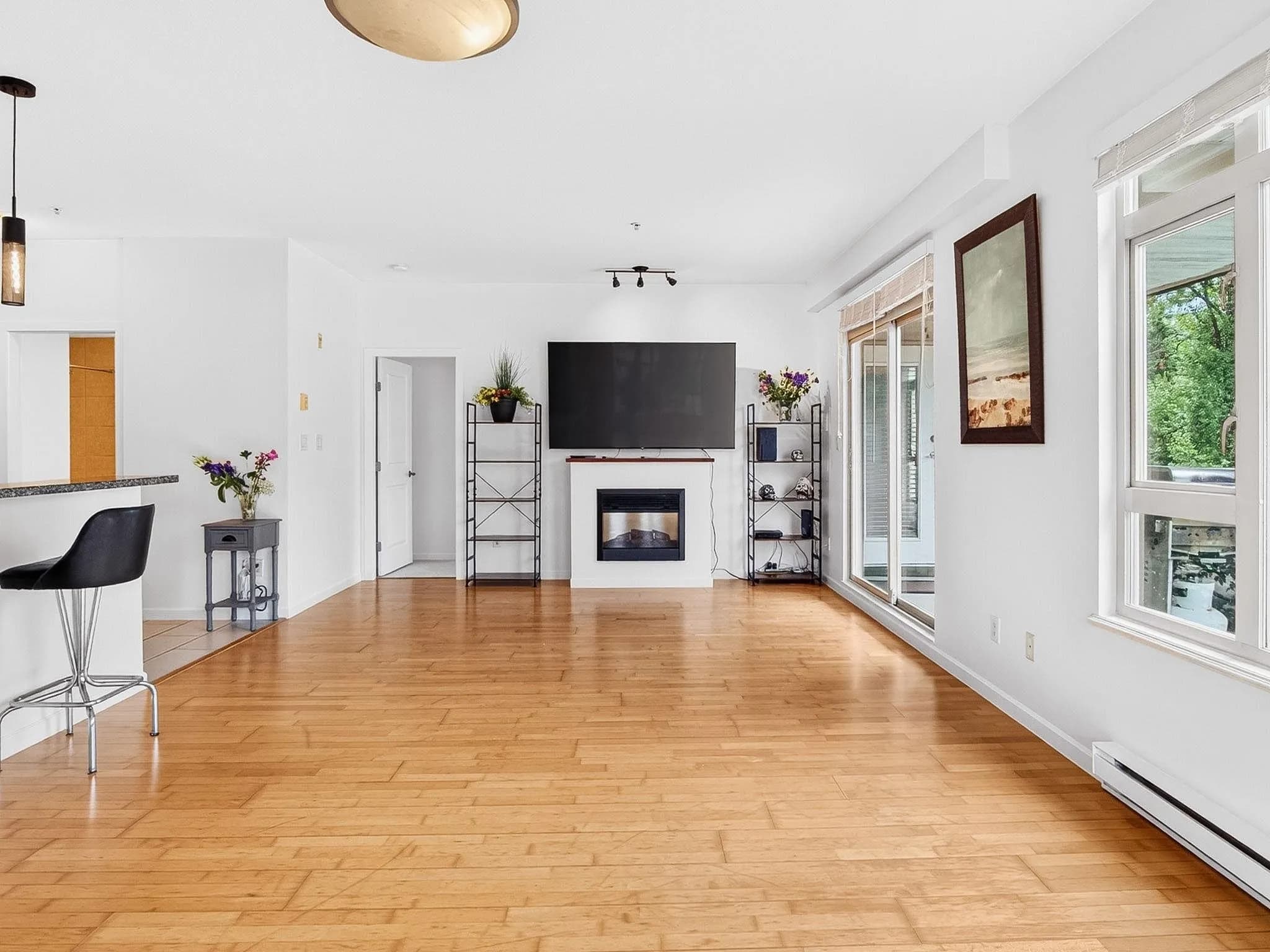 304 100 Capilano Road, Port Moody, BC V3H 5M9 — image 3