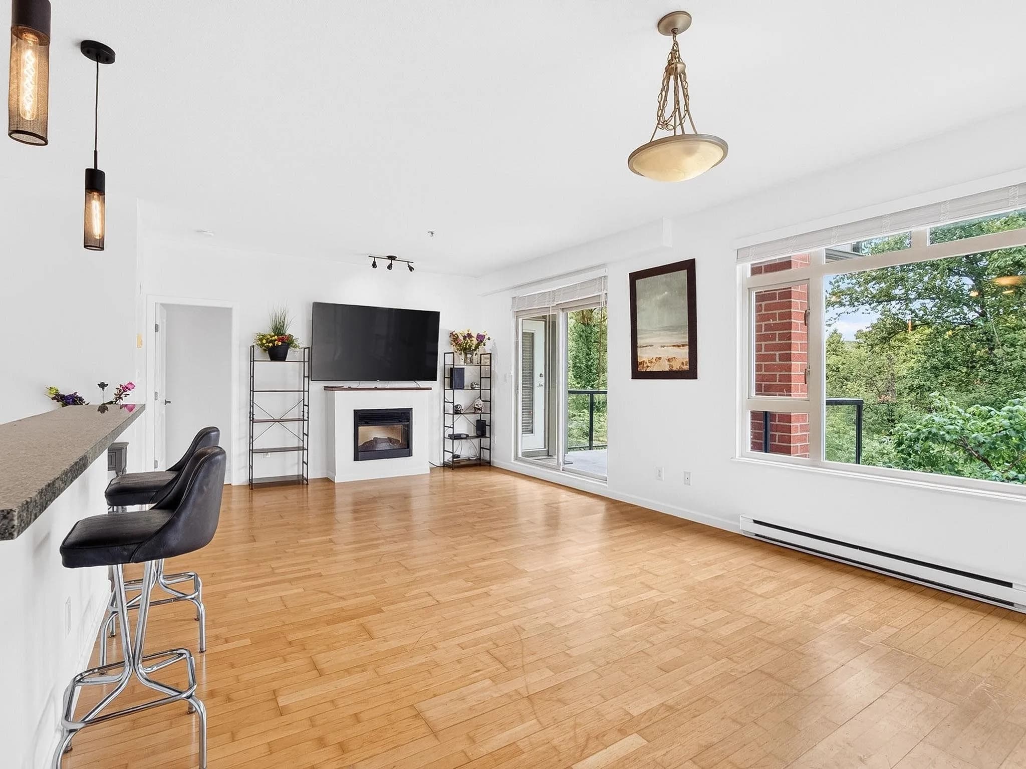 304 100 Capilano Road, Port Moody, BC V3H 5M9 — image 1
