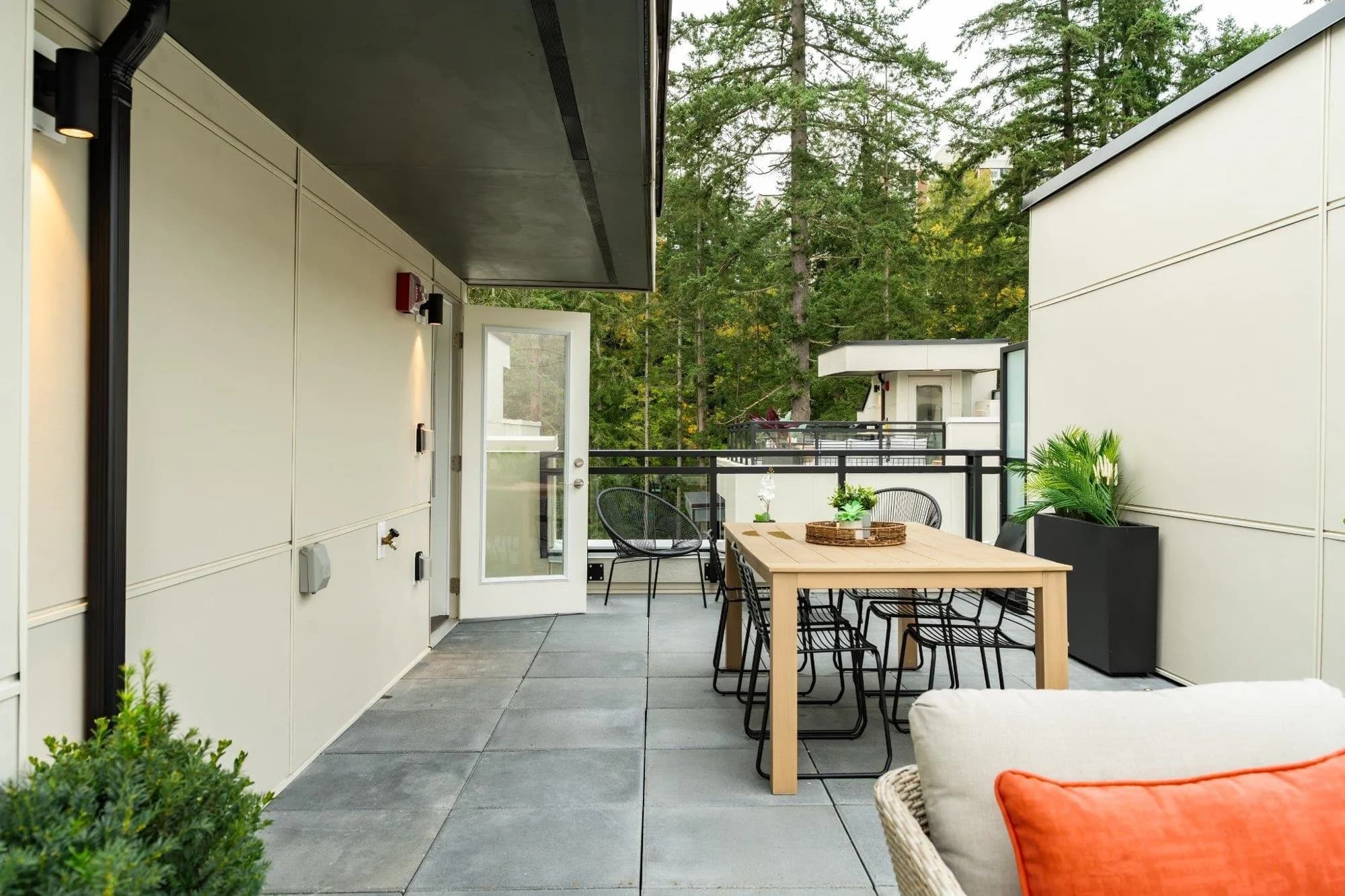 111 2050 Glenaire Drive, North Vancouver, BC V7P 1Y3 — image 8