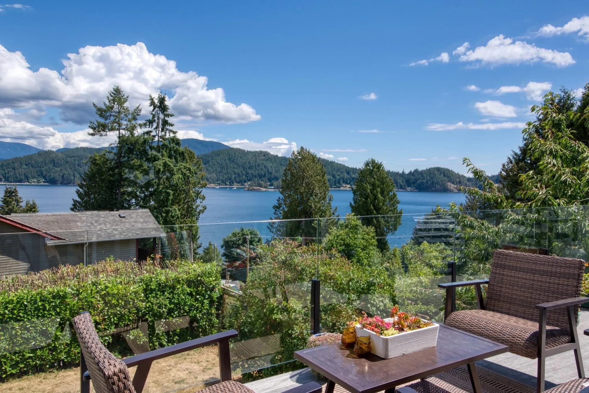 798 Fisher Road, Gibsons, BC V0N 1V1 — image 1