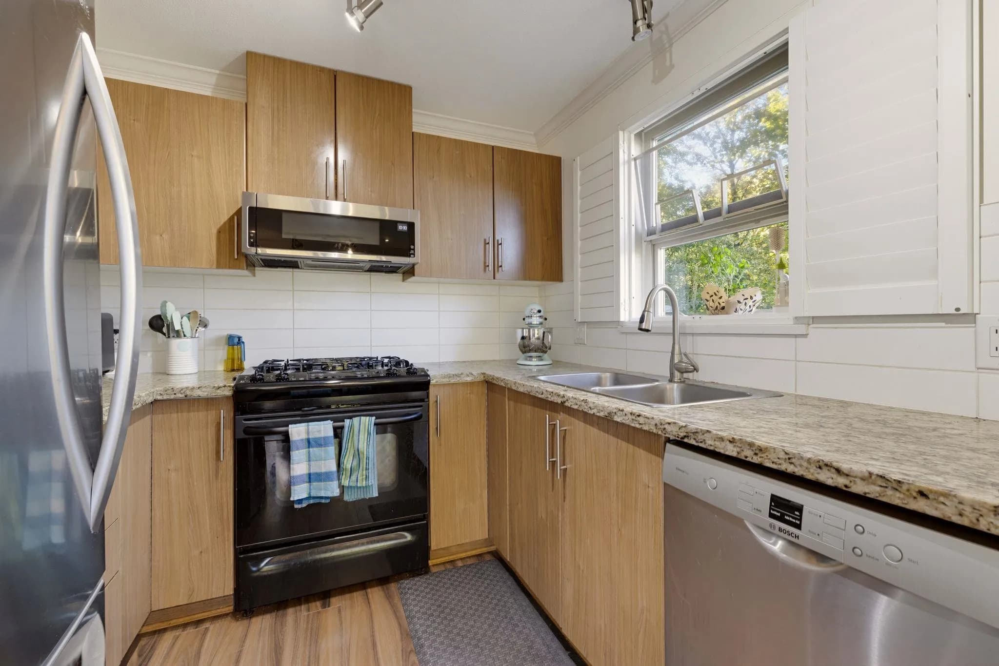 205 700 Klahanie Drive, Port Moody, BC V3H 5L3 — image 11