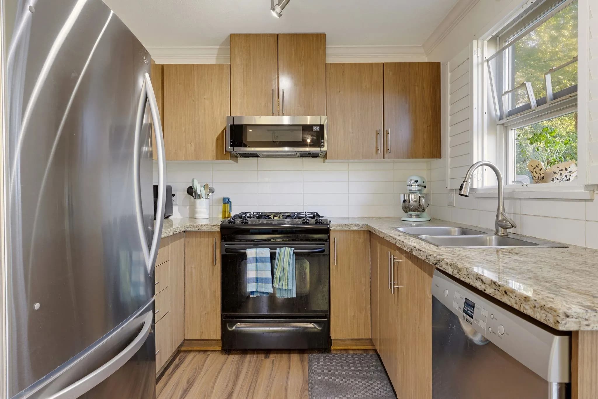 205 700 Klahanie Drive, Port Moody, BC V3H 5L3 — image 10