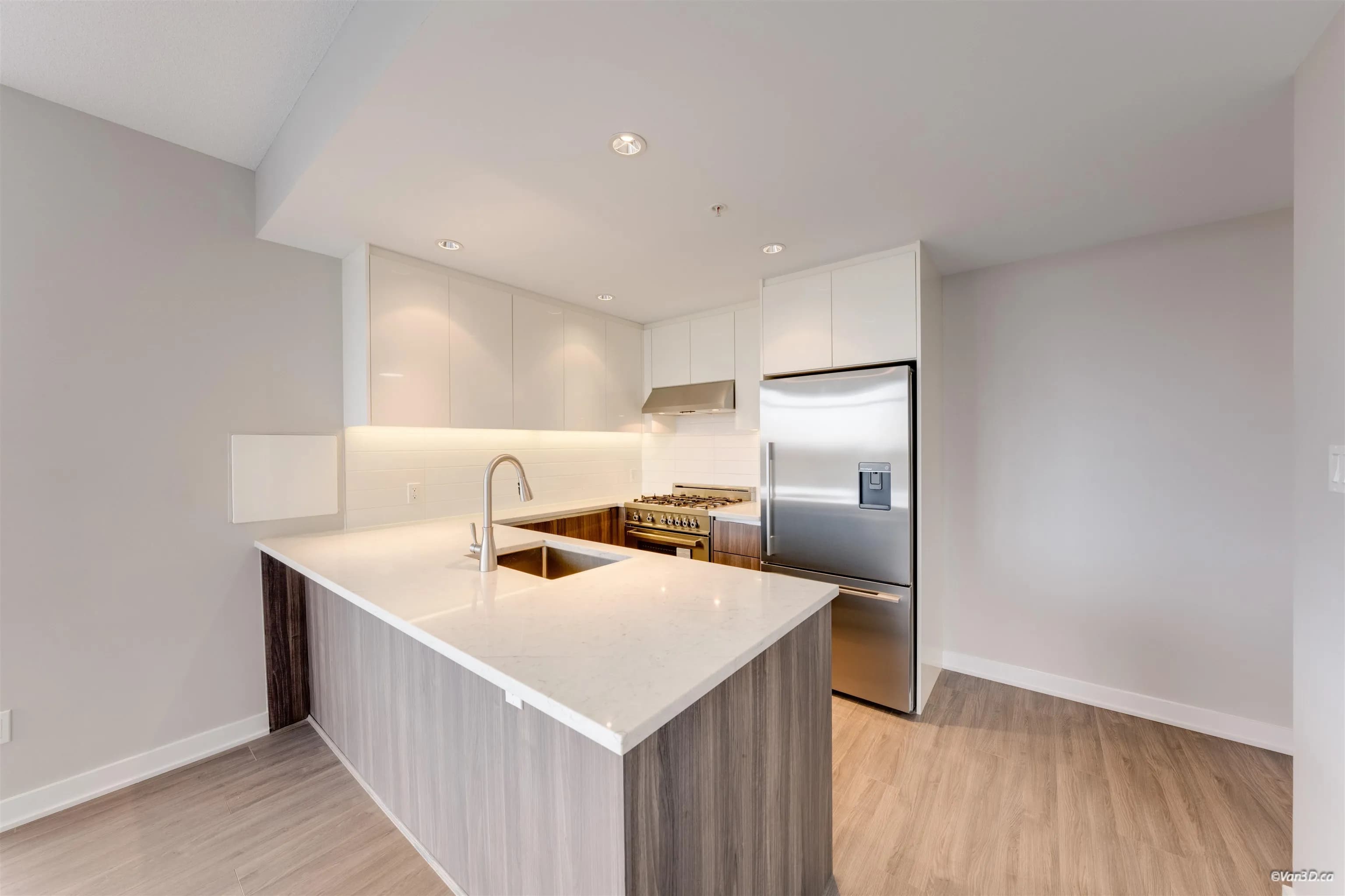 602 4900 Lennox Lane, Burnaby, BC V5H 0G9 — image 20