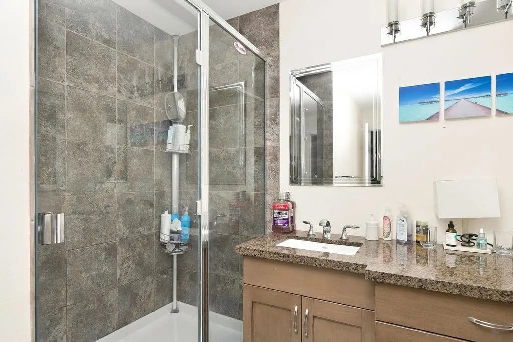 475 Harry Road, Gibsons, BC V0N 1V5 — image 22