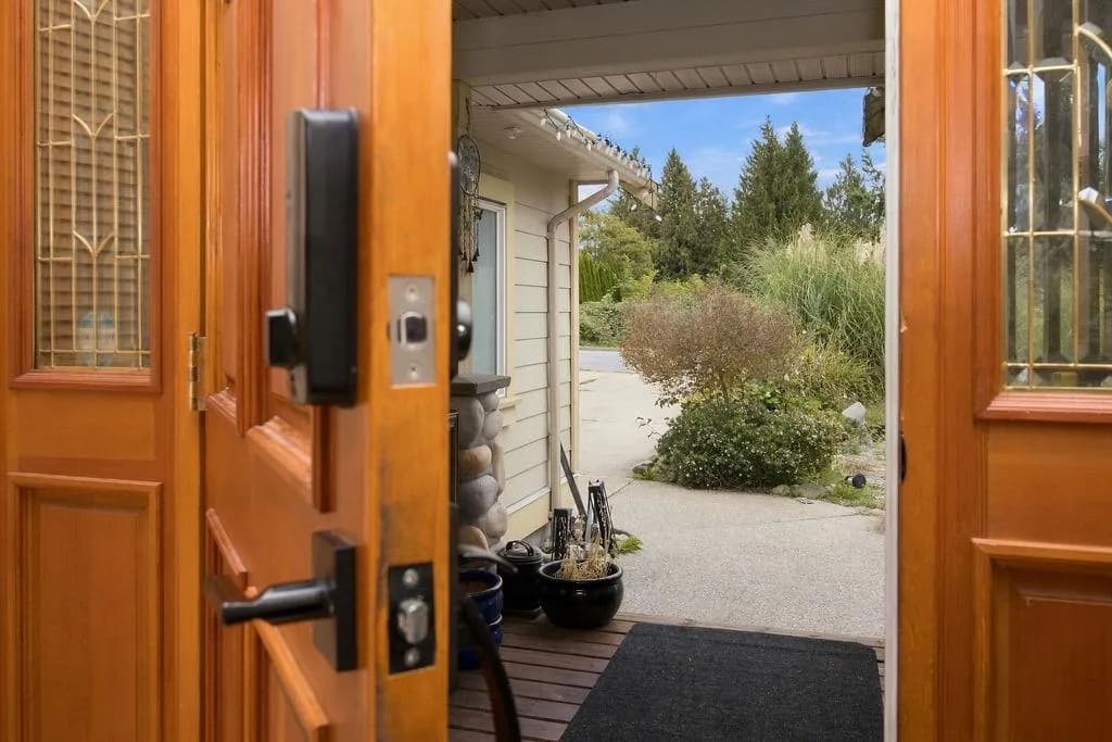 475 Harry Road, Gibsons, BC V0N 1V5 — image 5