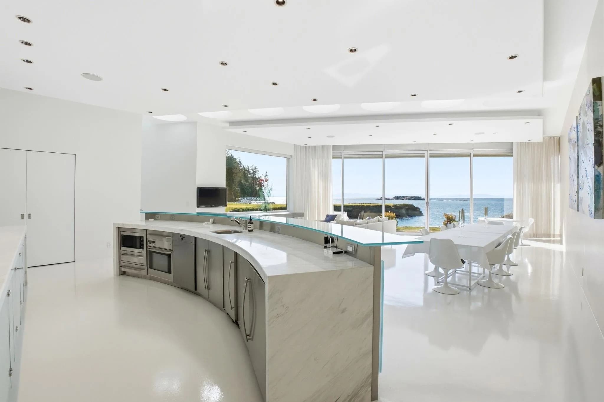 5210 Marine Drive, West Vancouver, BC V7W 2P8 — image 35