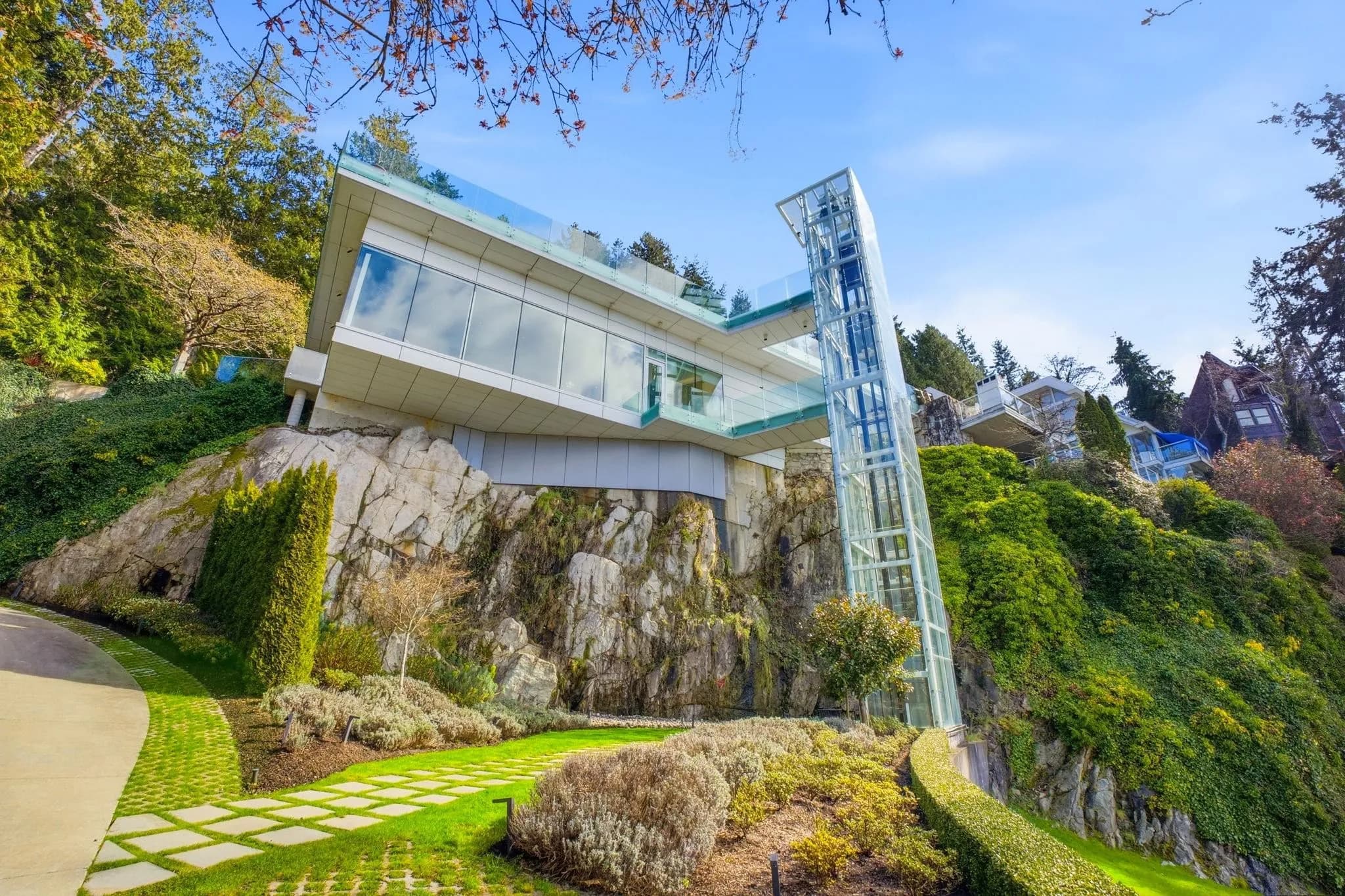 5210 Marine Drive, West Vancouver, BC V7W 2P8 — image 7