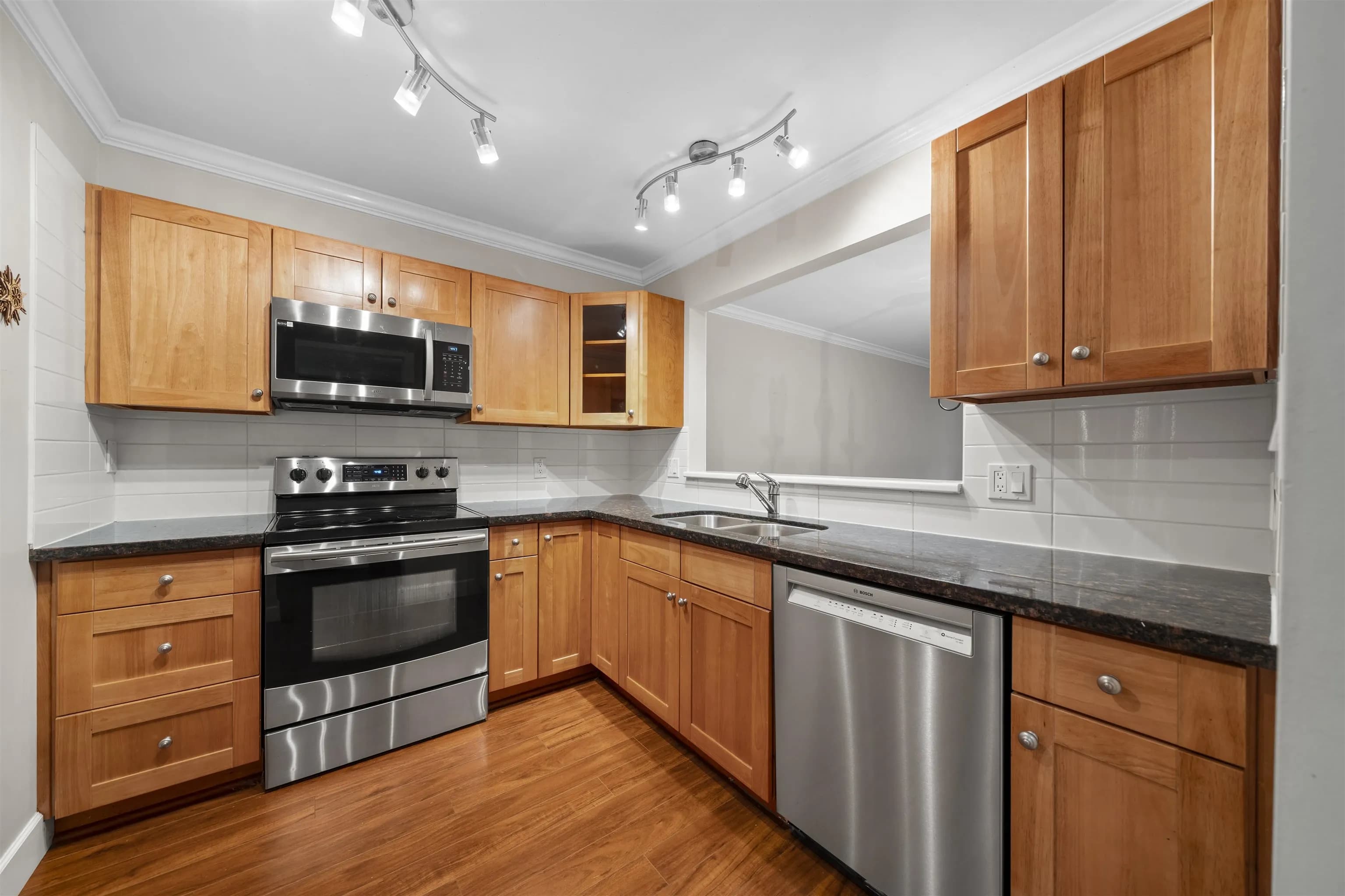 109 15270 17 Avenue, Surrey, BC V4A 1T9 — image 11