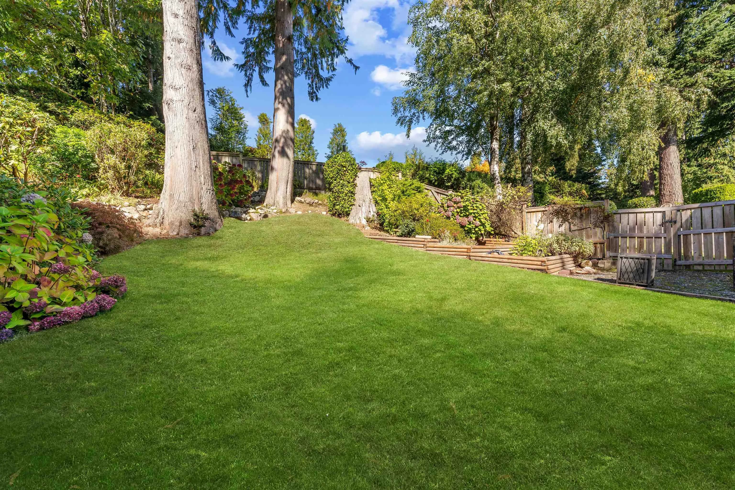 6250 Summit Avenue, West Vancouver, BC V7W 1Y2 — image 26