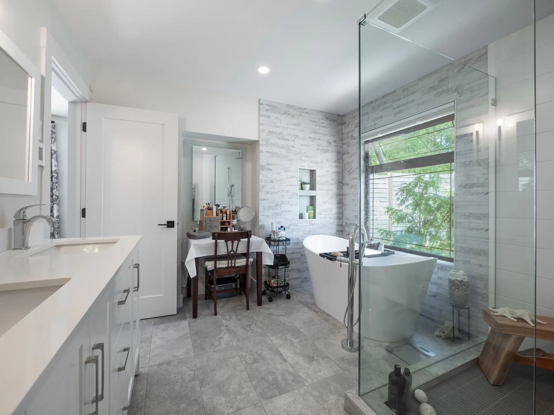 655 Dougall Road, Gibsons, BC V0N 1V8 — image 14