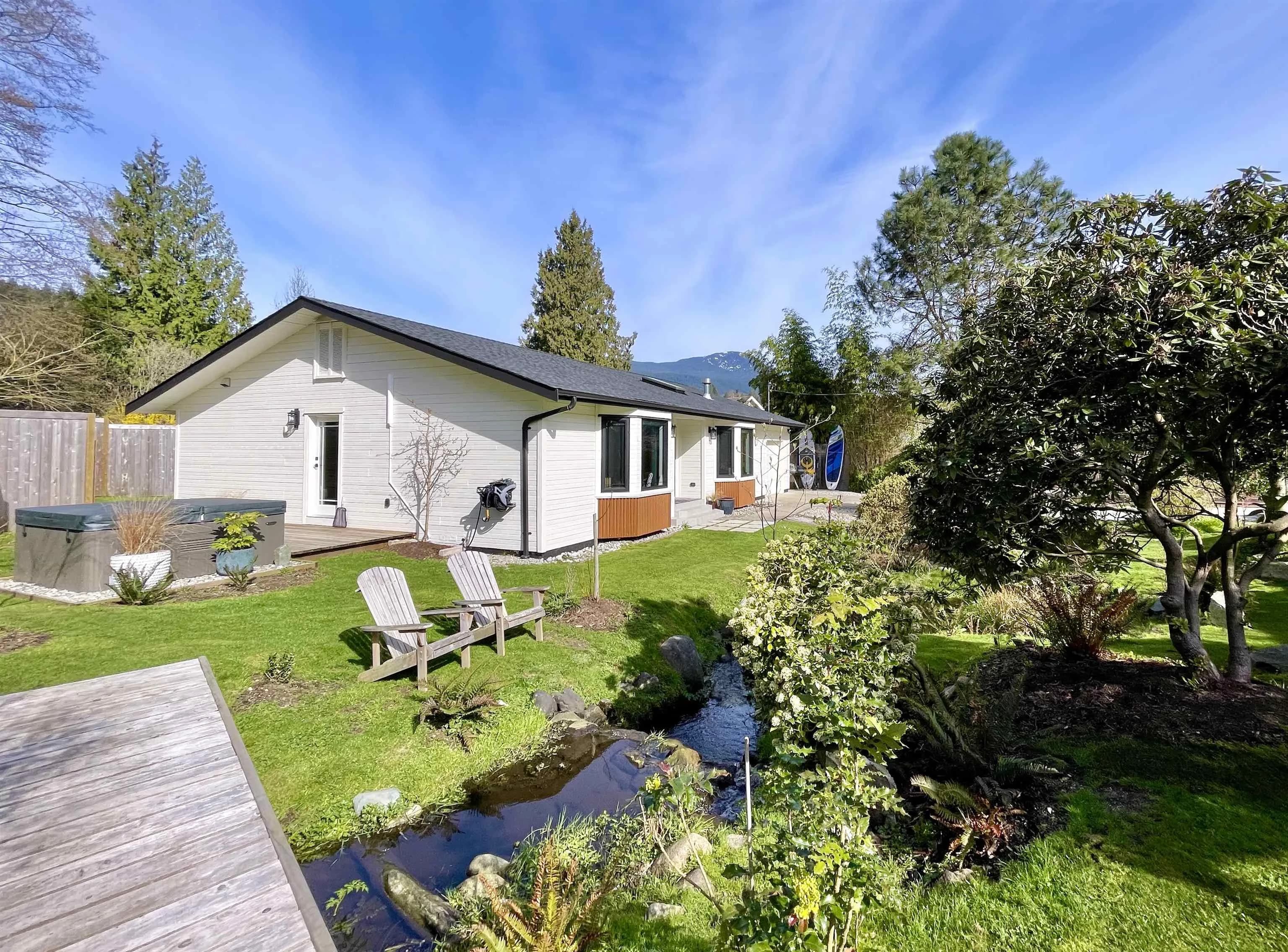 655 Dougall Road, Gibsons, BC V0N 1V8 — image 21
