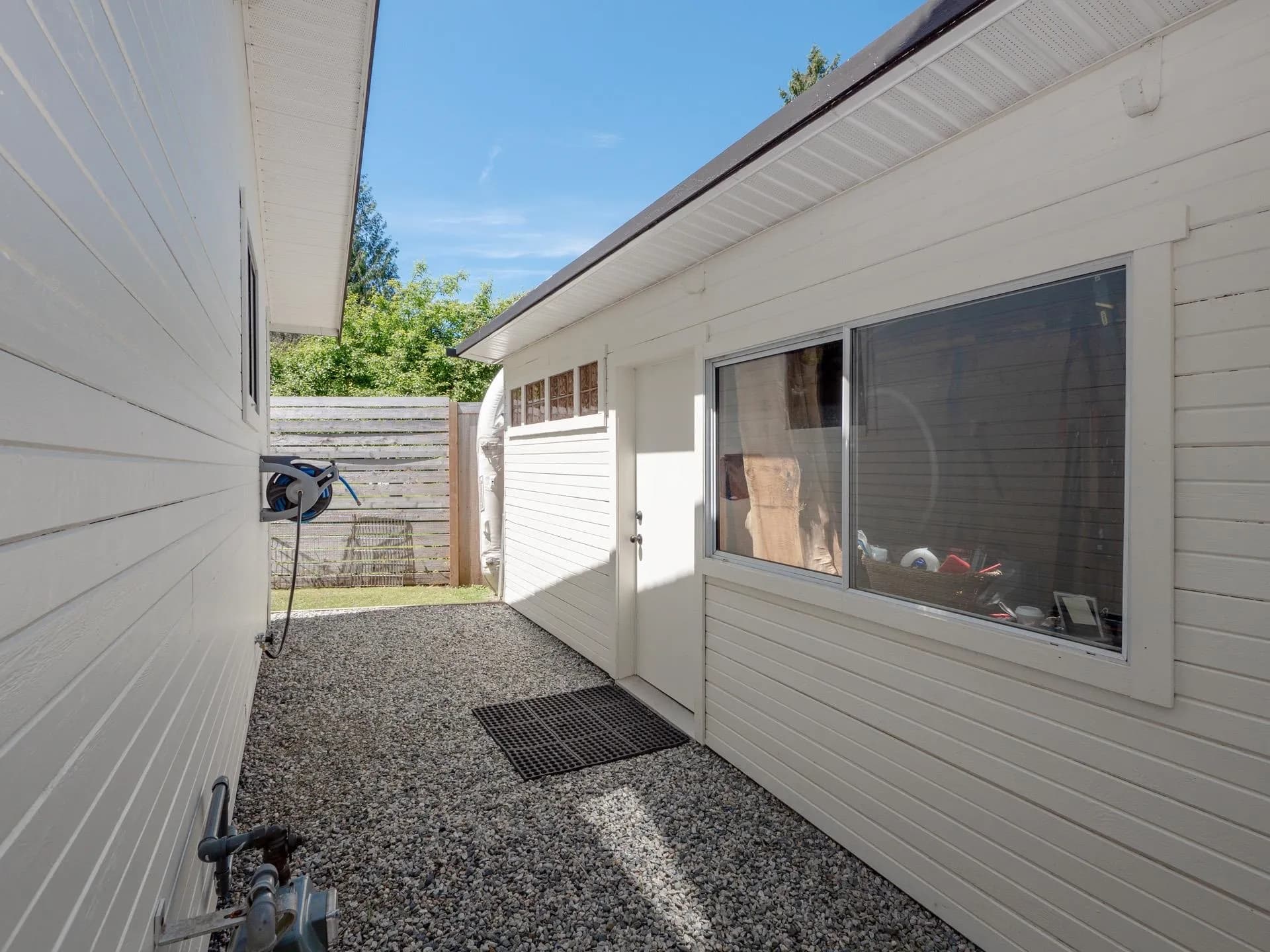 655 Dougall Road, Gibsons, BC V0N 1V8 — image 29