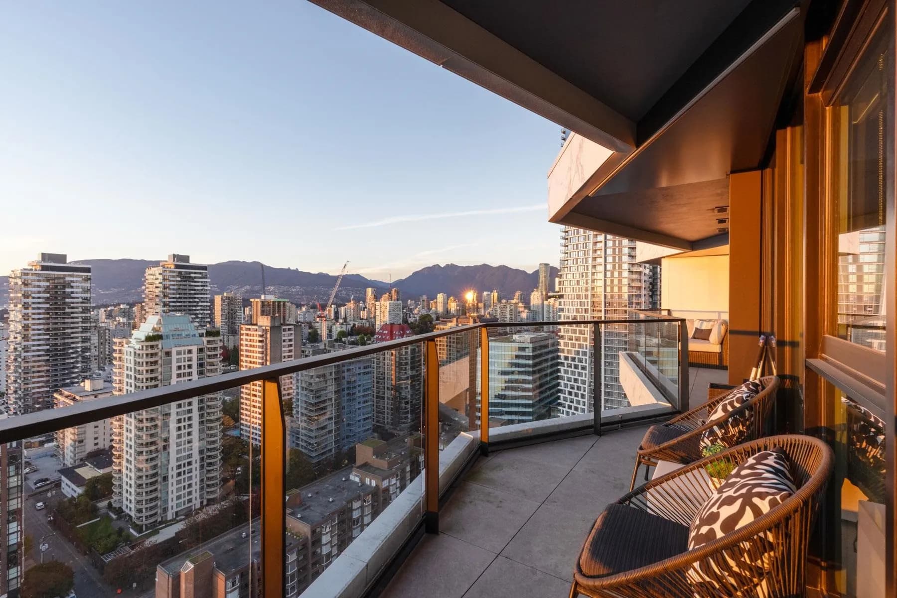 2903 889 Pacific Street, Vancouver, BC V6Z 1C3 — image 14