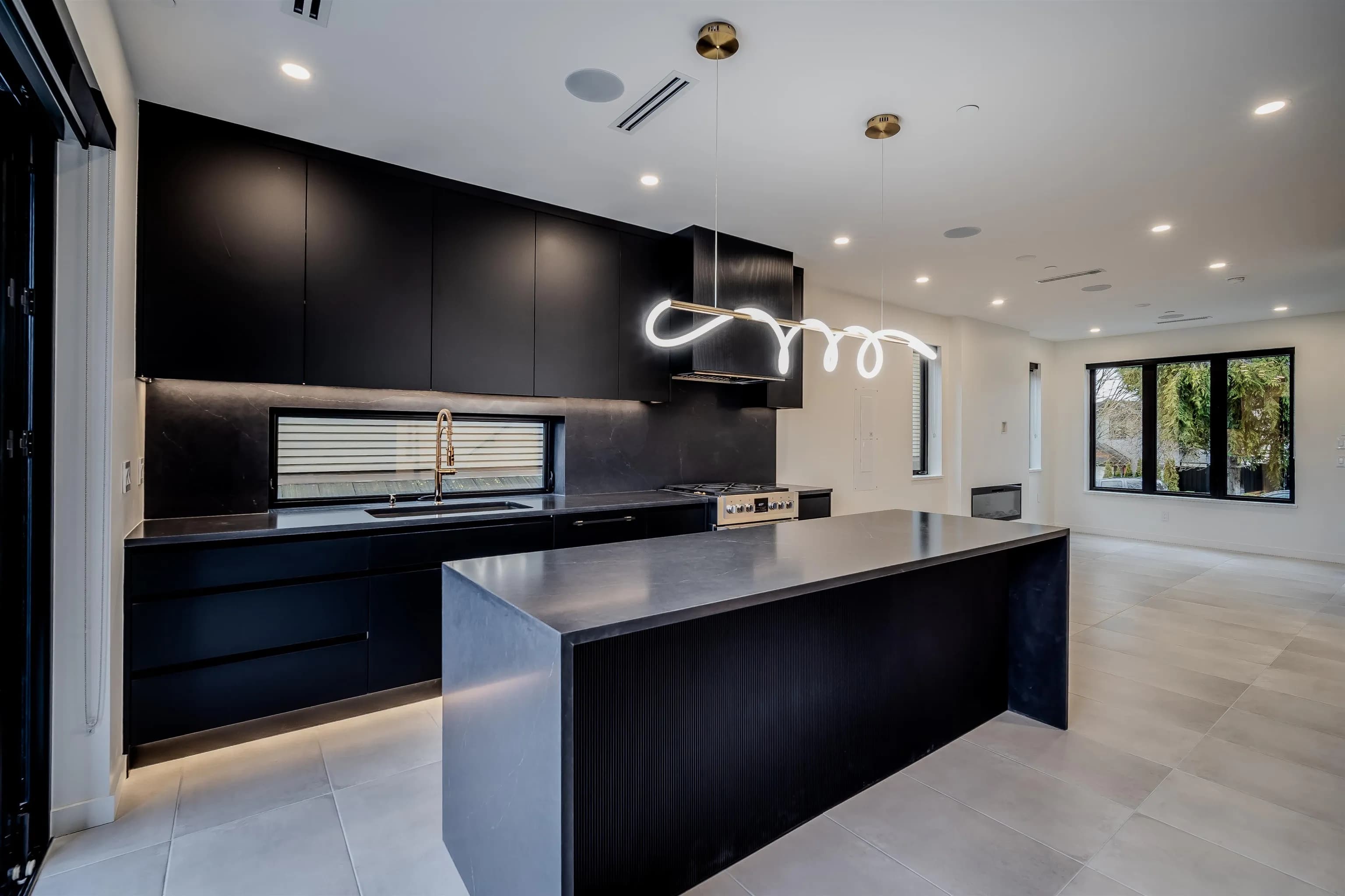 7962 Inverness Street, Vancouver, BC V5X 4H7 — image 3