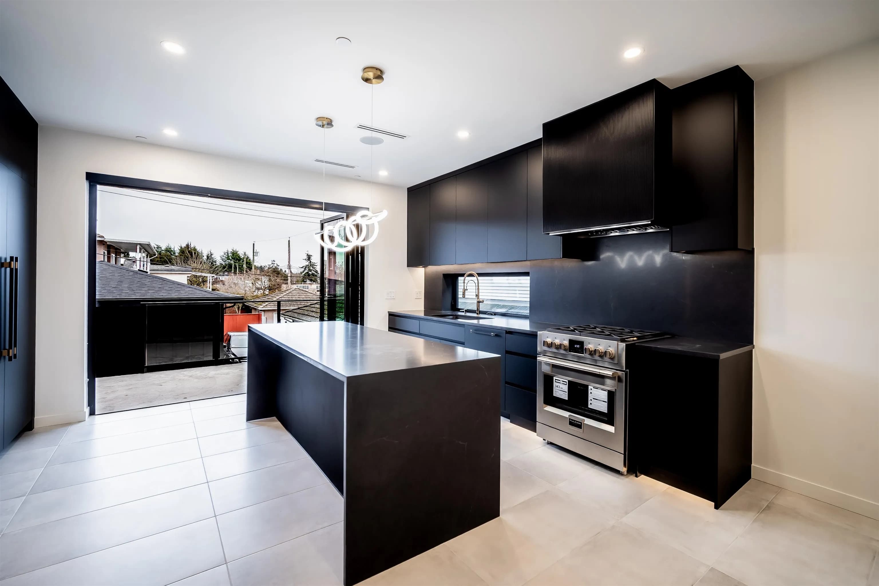 7962 Inverness Street, Vancouver, BC V5X 4H7 — image 2