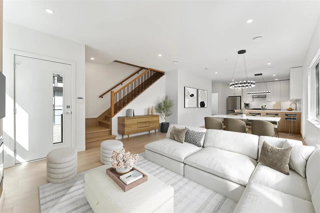 842 St. Denis Avenue, North Vancouver, BC V7J 2G4 — image 3