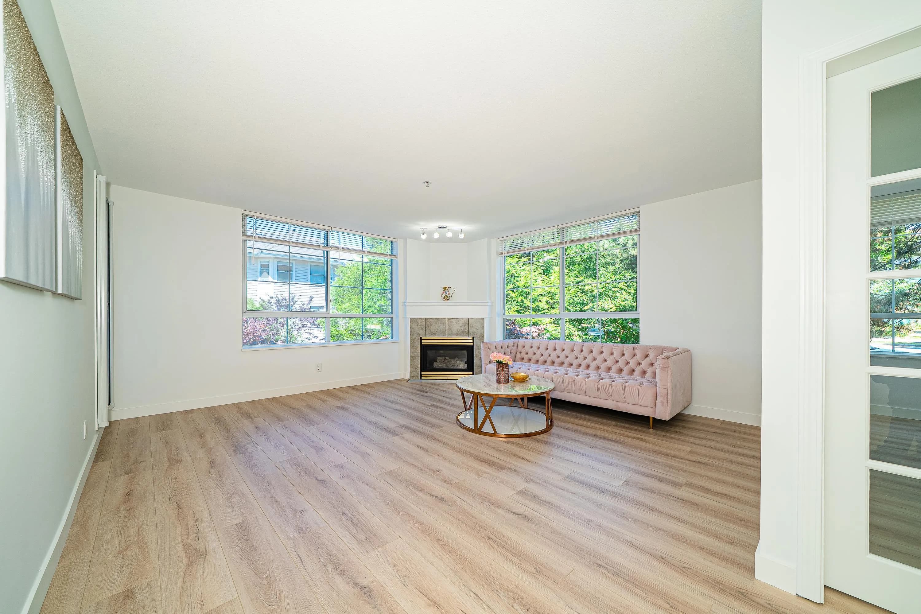 211 7117 Antrim Avenue, Burnaby, BC V5J 5K1 — image 3