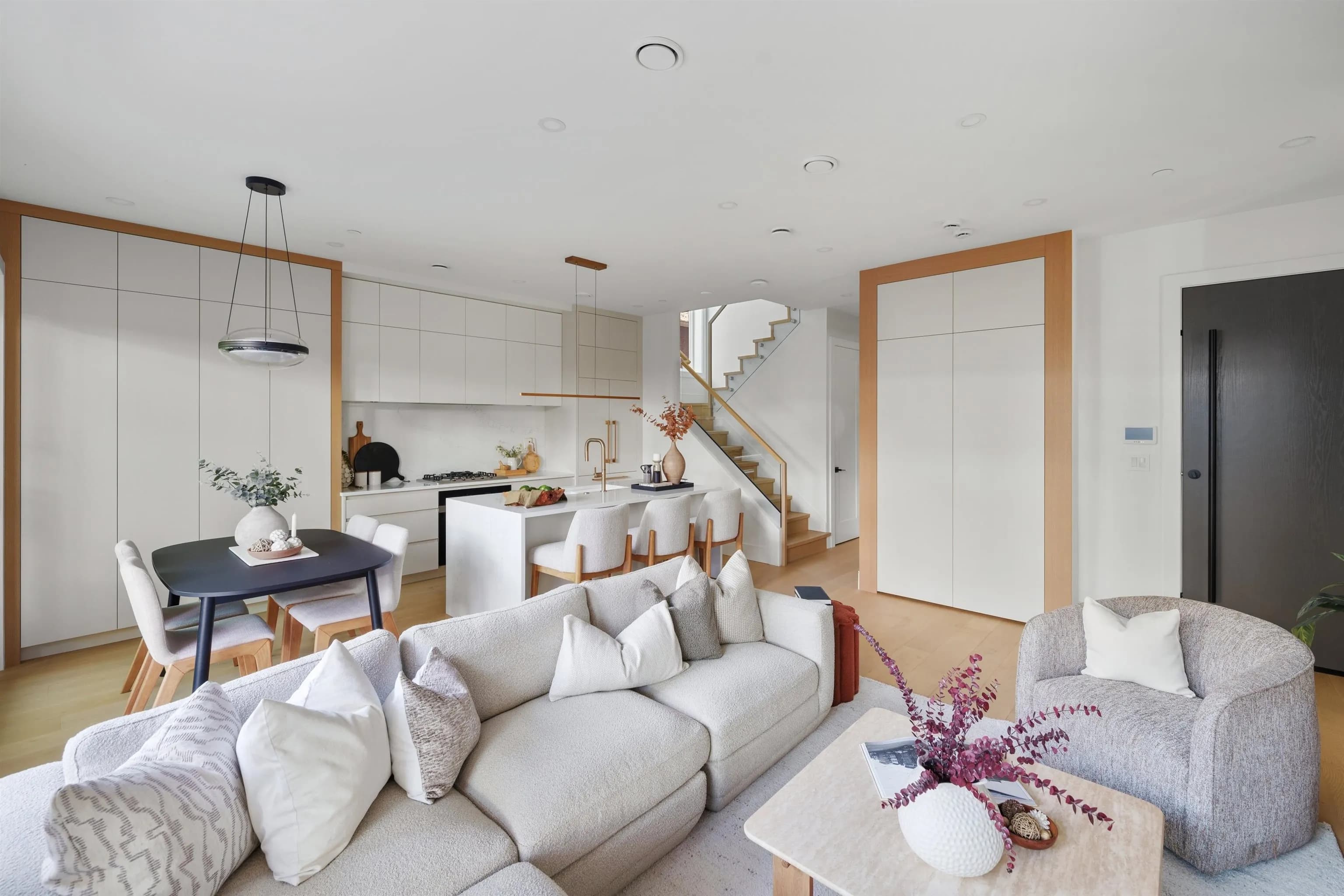 2 3657 W 11th Avenue, Vancouver, BC V6R 2K4 — image 8