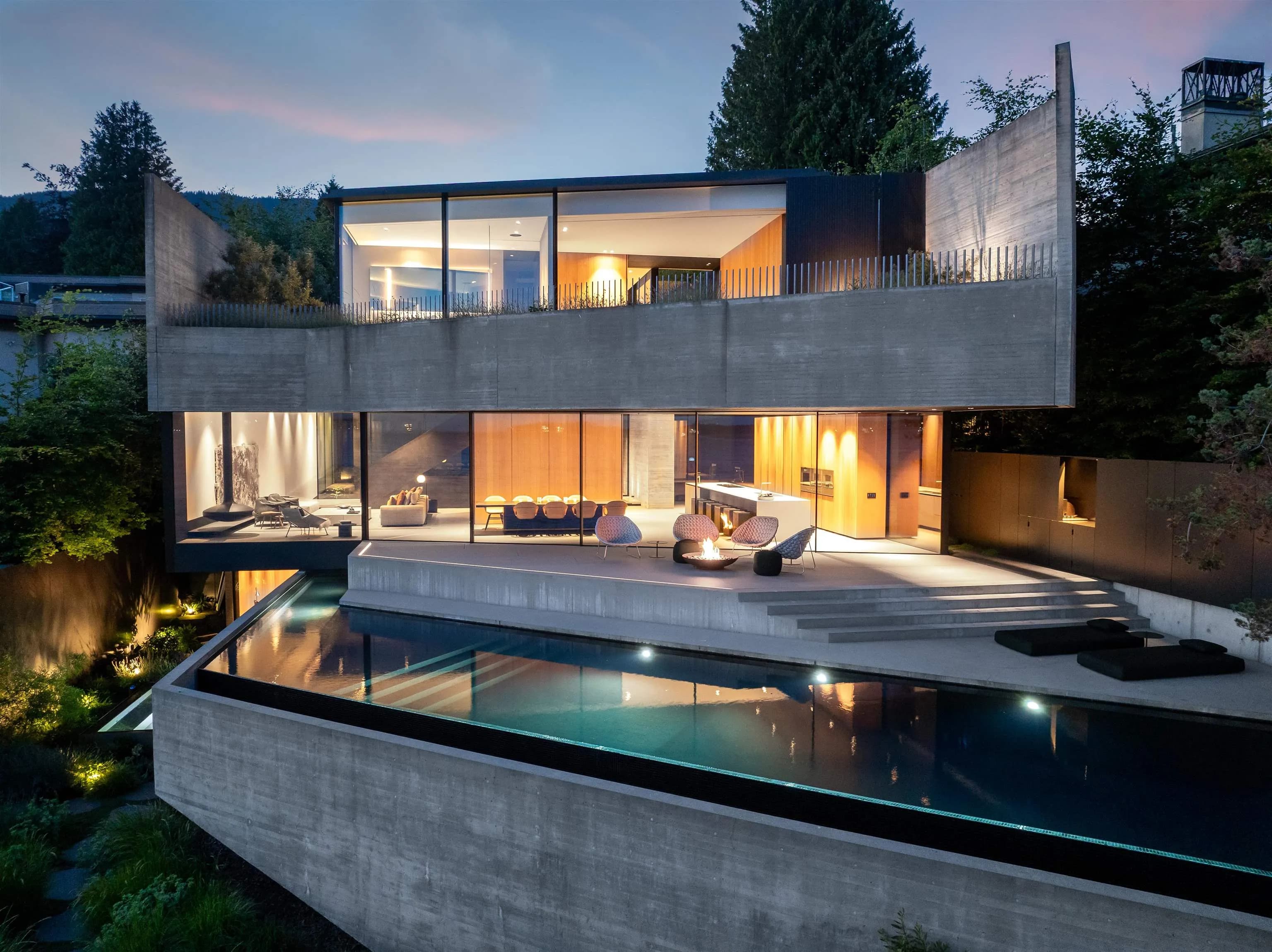 2642 Bellevue Avenue, West Vancouver, BC V7V 1E4 — image 2