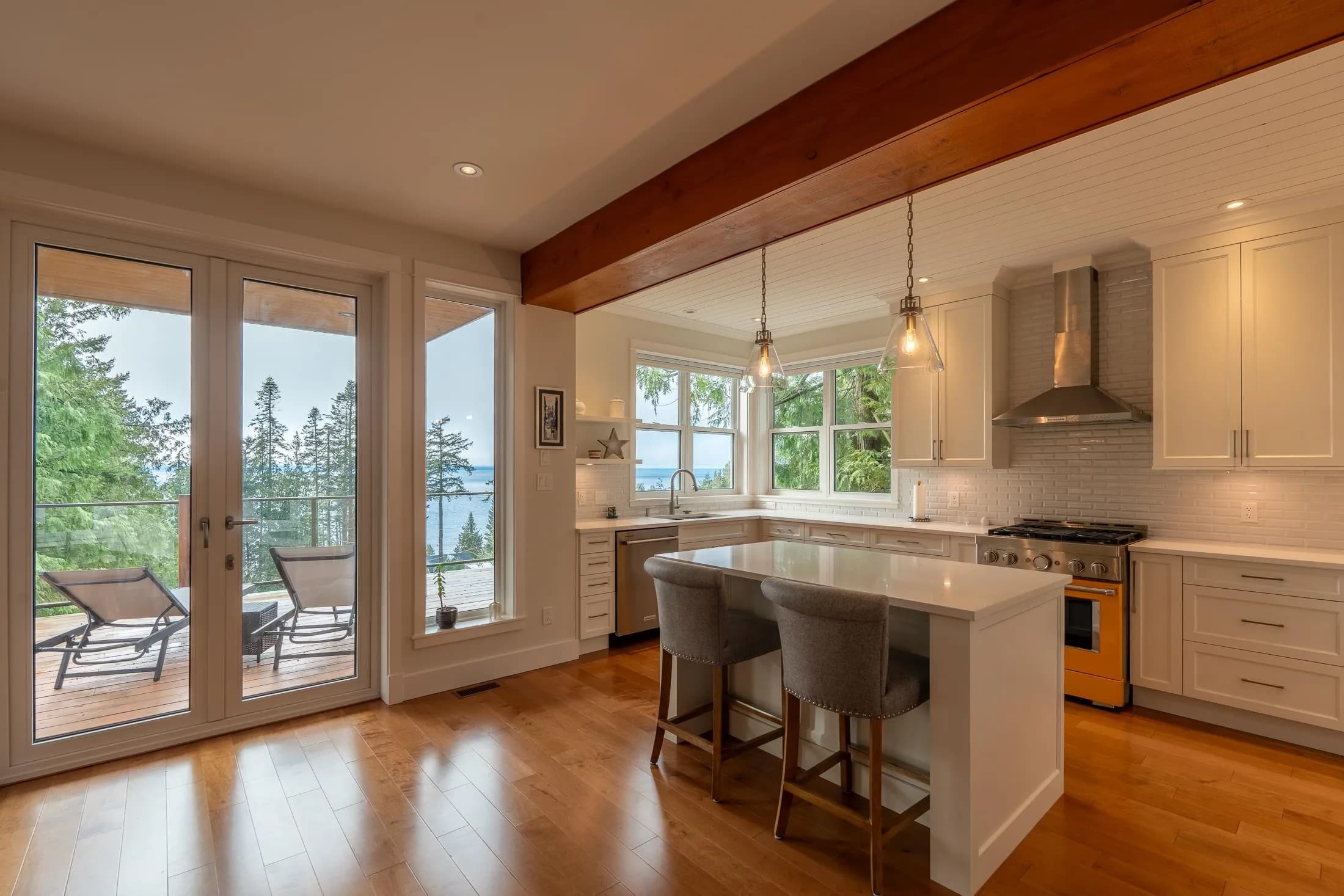 153 Swallow Road, Gibsons, BC V0N 1V3 — image 9
