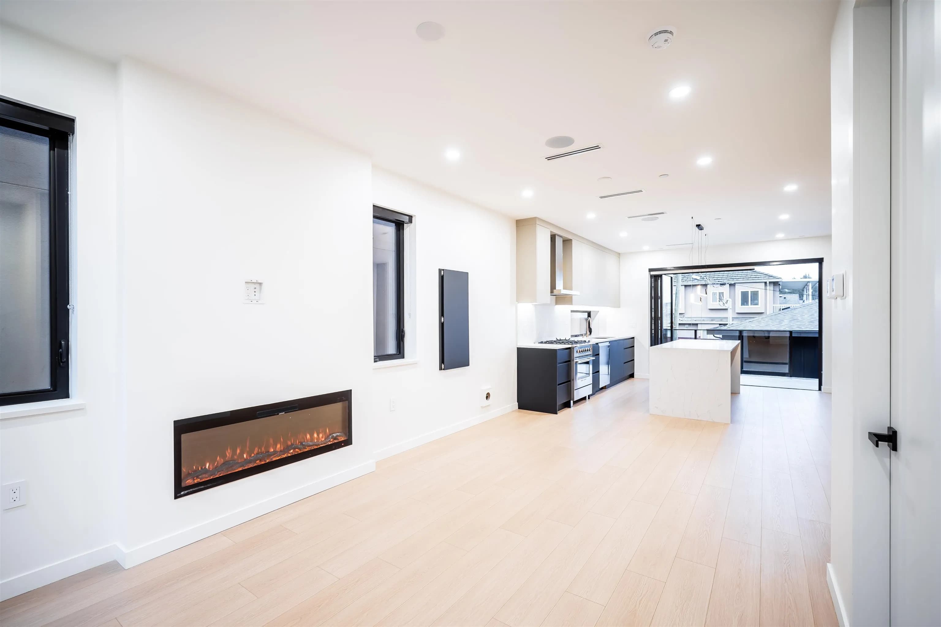7960 Inverness Street, Vancouver, BC V5X 4H7 — image 2