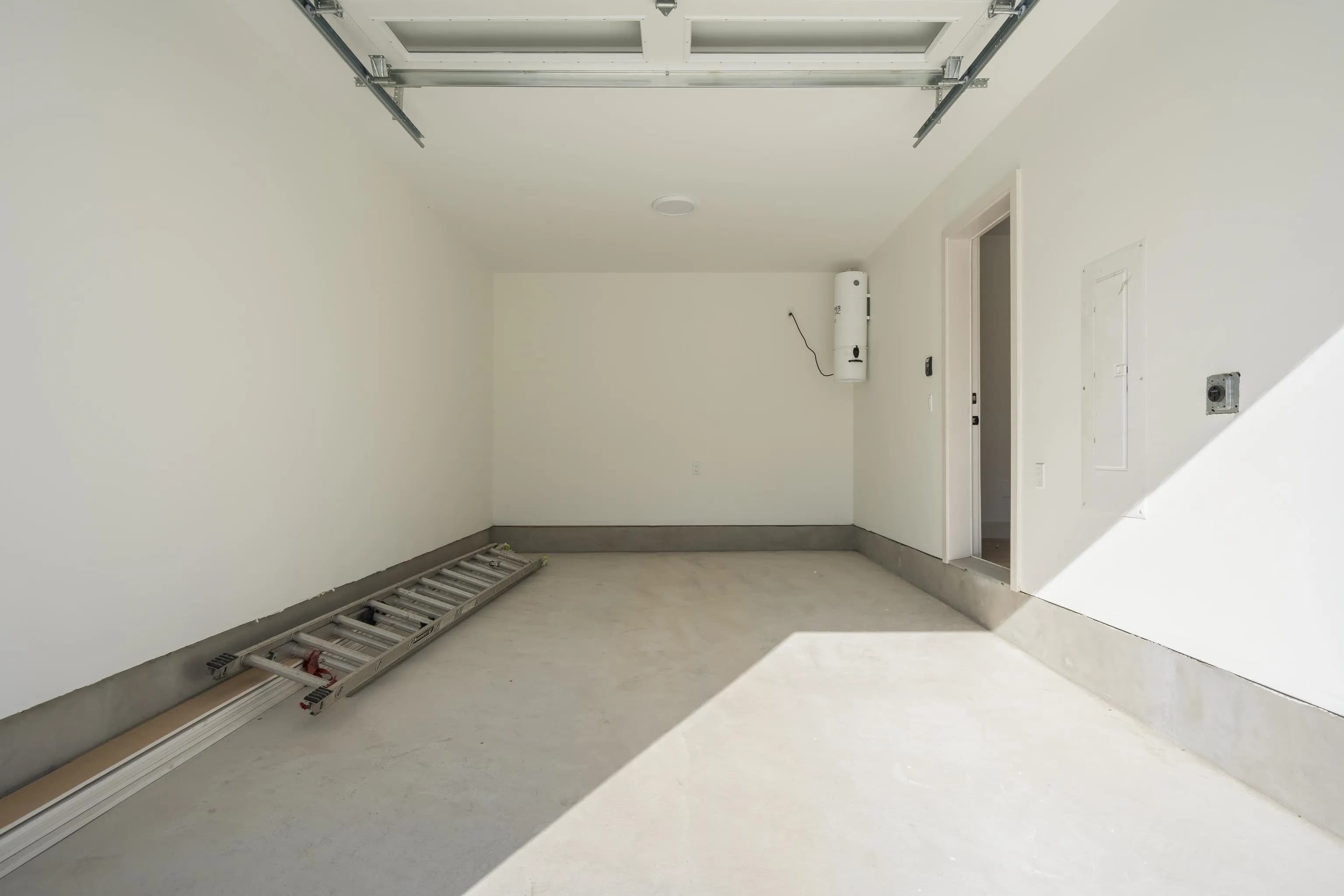 102 14753 111a Avenue, Surrey, BC V3R 2E2 — image 32