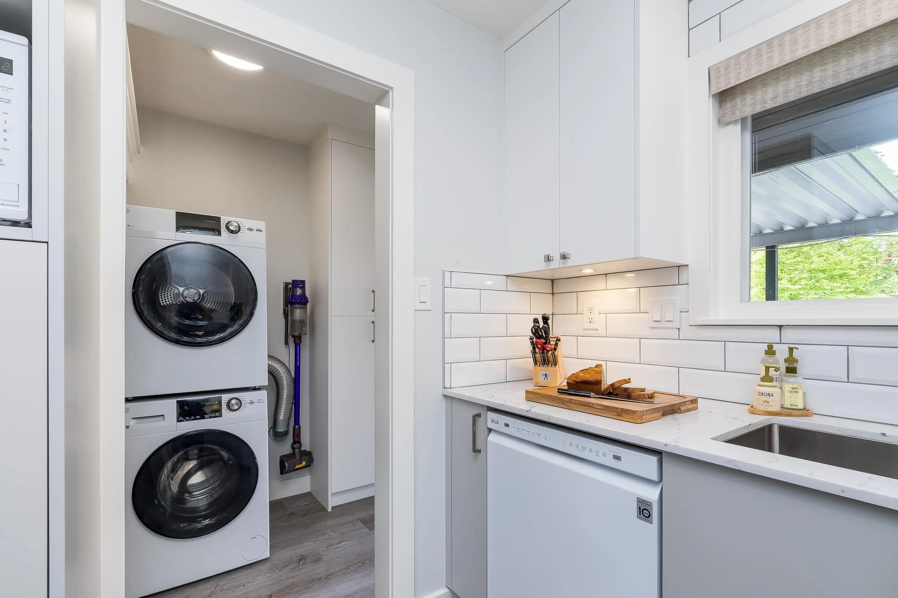 15669 20 Avenue, Surrey, BC V4A 2A7 — image 17