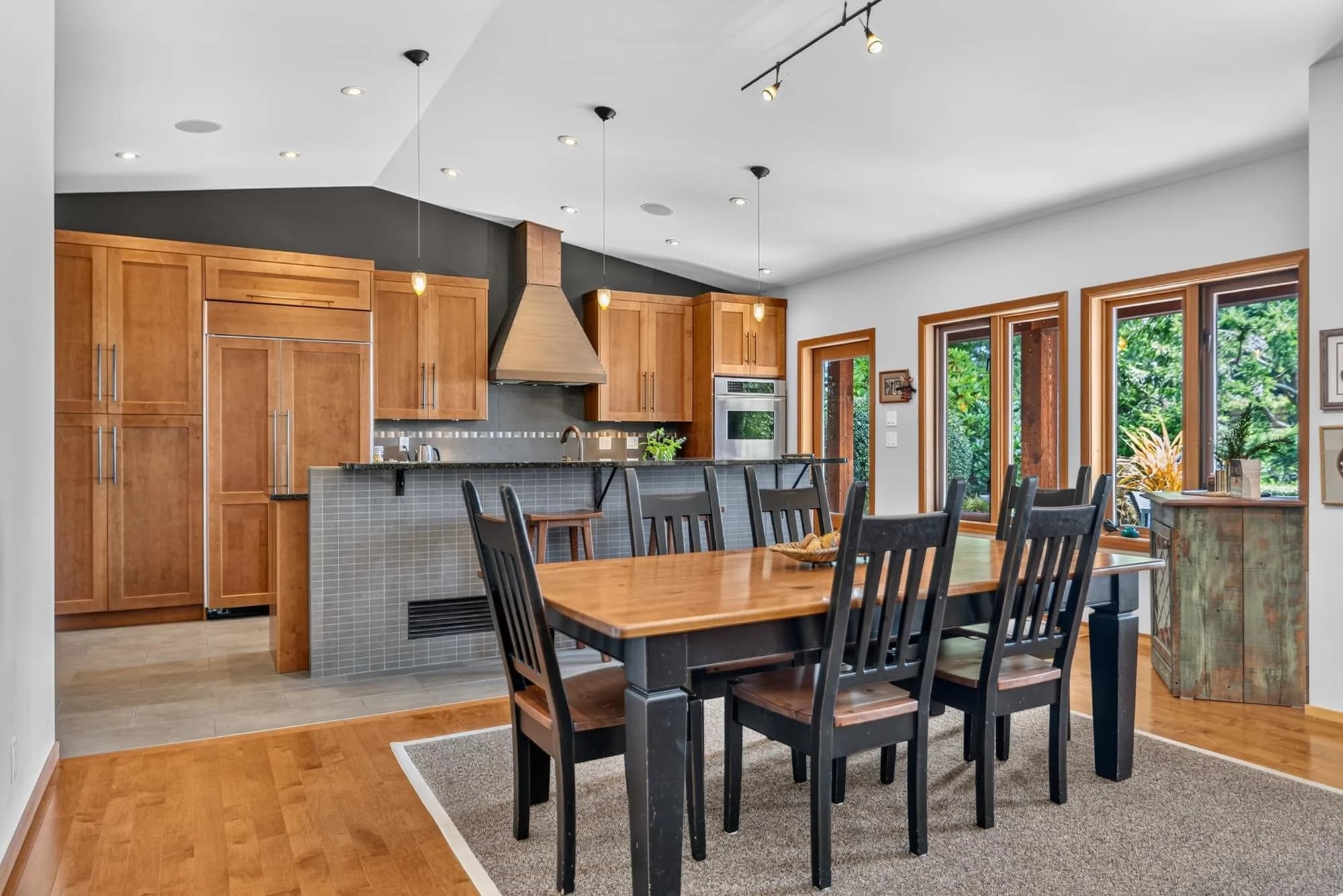 987 Gower Point Road, Gibsons, BC V0N 1V3 — image 9