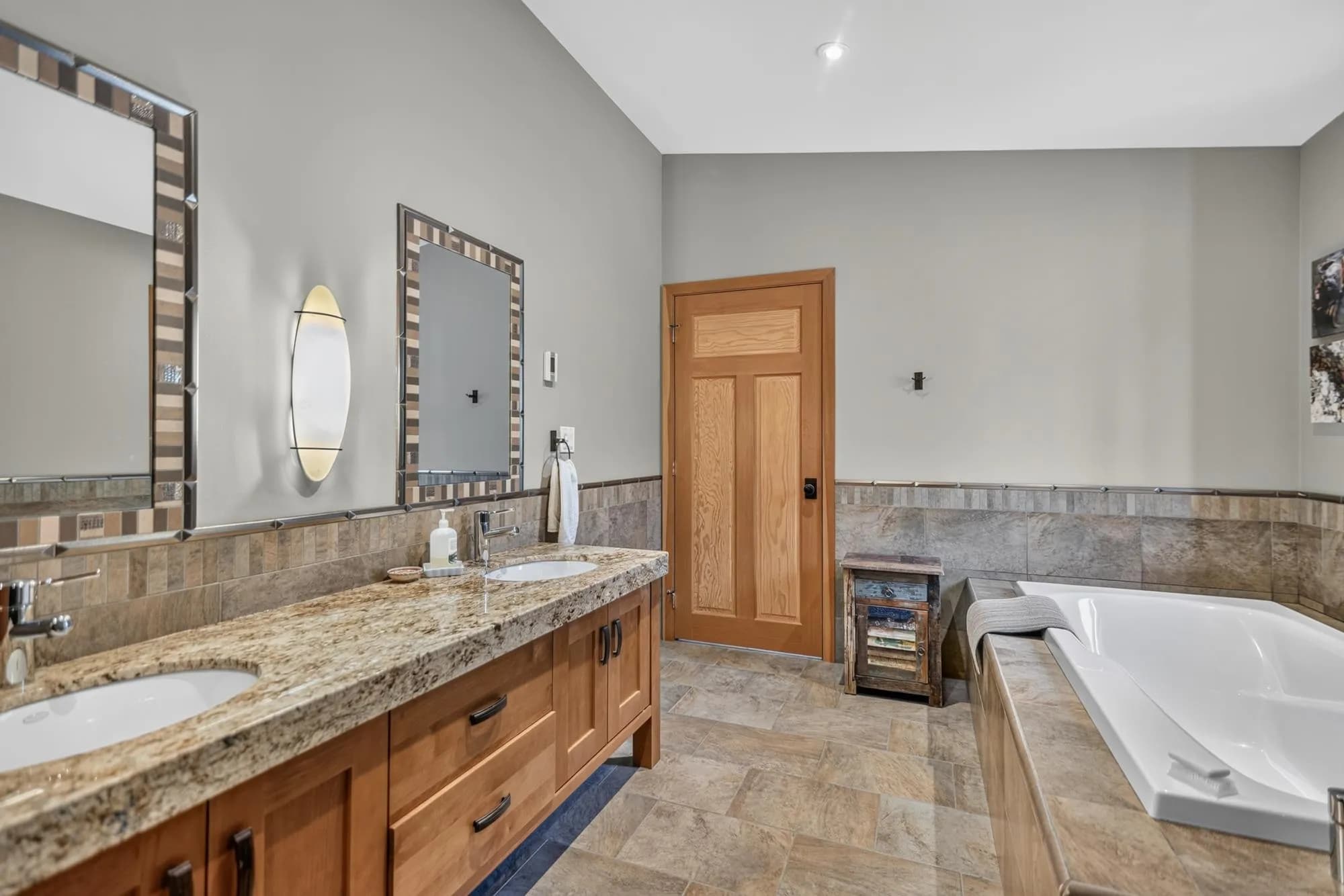 987 Gower Point Road, Gibsons, BC V0N 1V3 — image 22