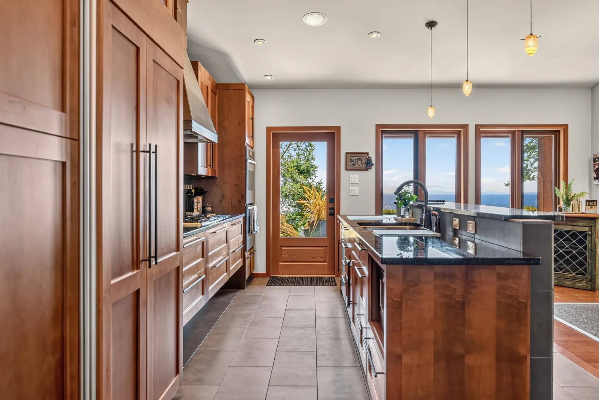 987 Gower Point Road, Gibsons, BC V0N 1V3 — image 11