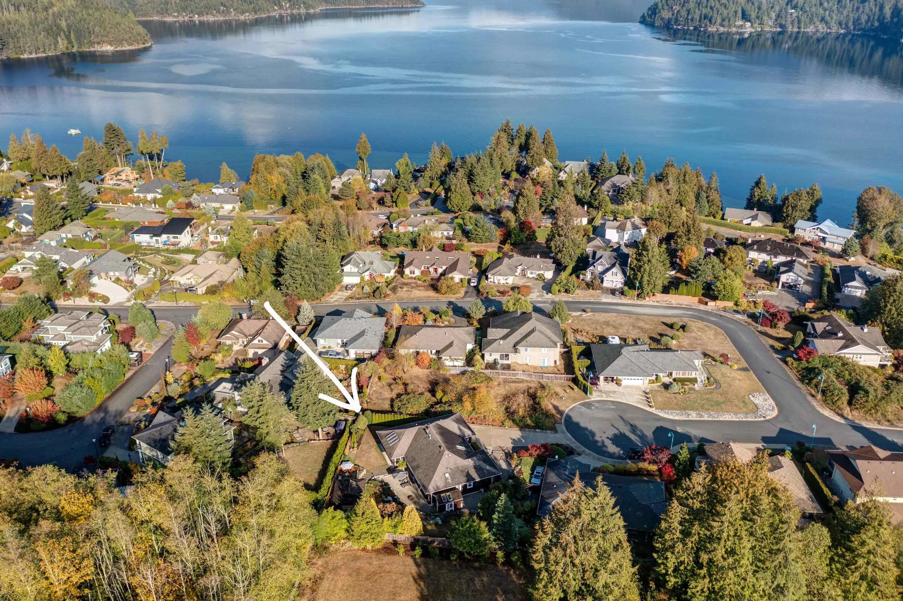 6161 Highmoor Place, Sechelt, BC V7Z 0L1 — image 10