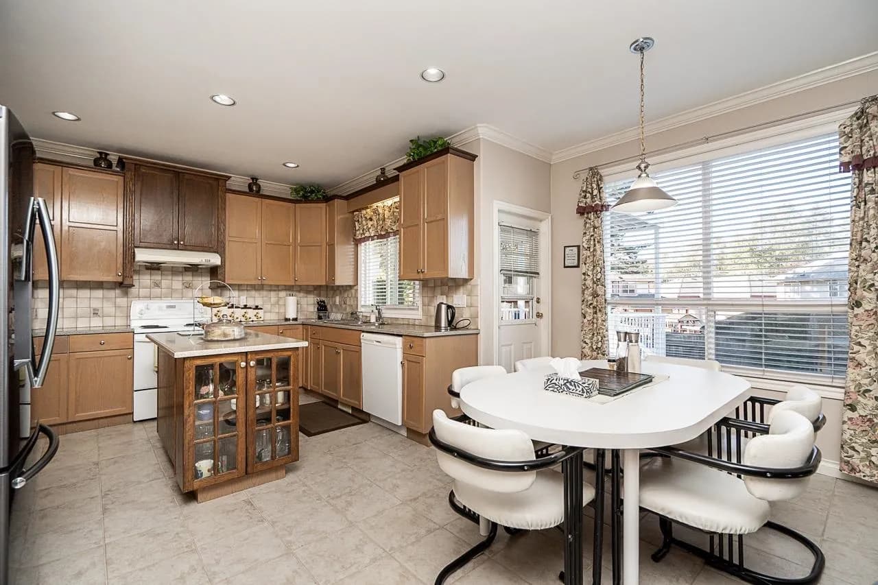 14569 75a Avenue, Surrey, BC V3S 8T9 — image 6