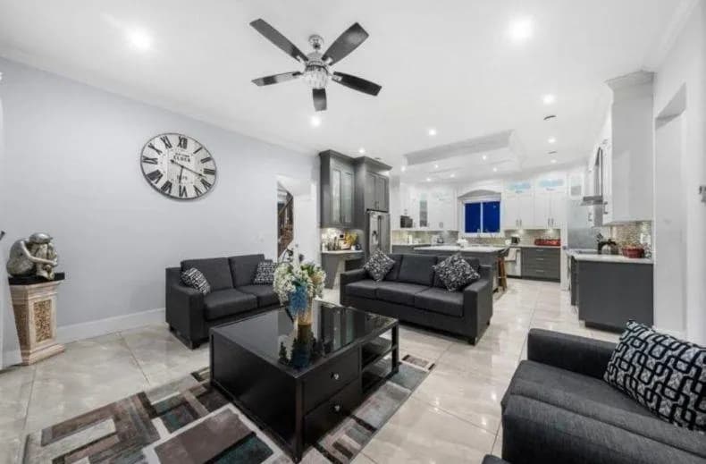 6637 121a Street, Surrey, BC V3W 0H8 — image 29