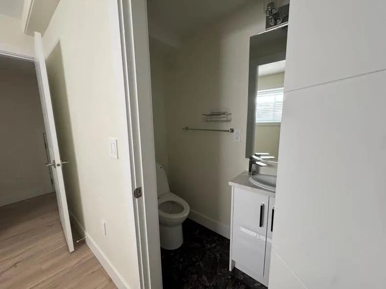 6637 121a Street, Surrey, BC V3W 0H8 — image 36