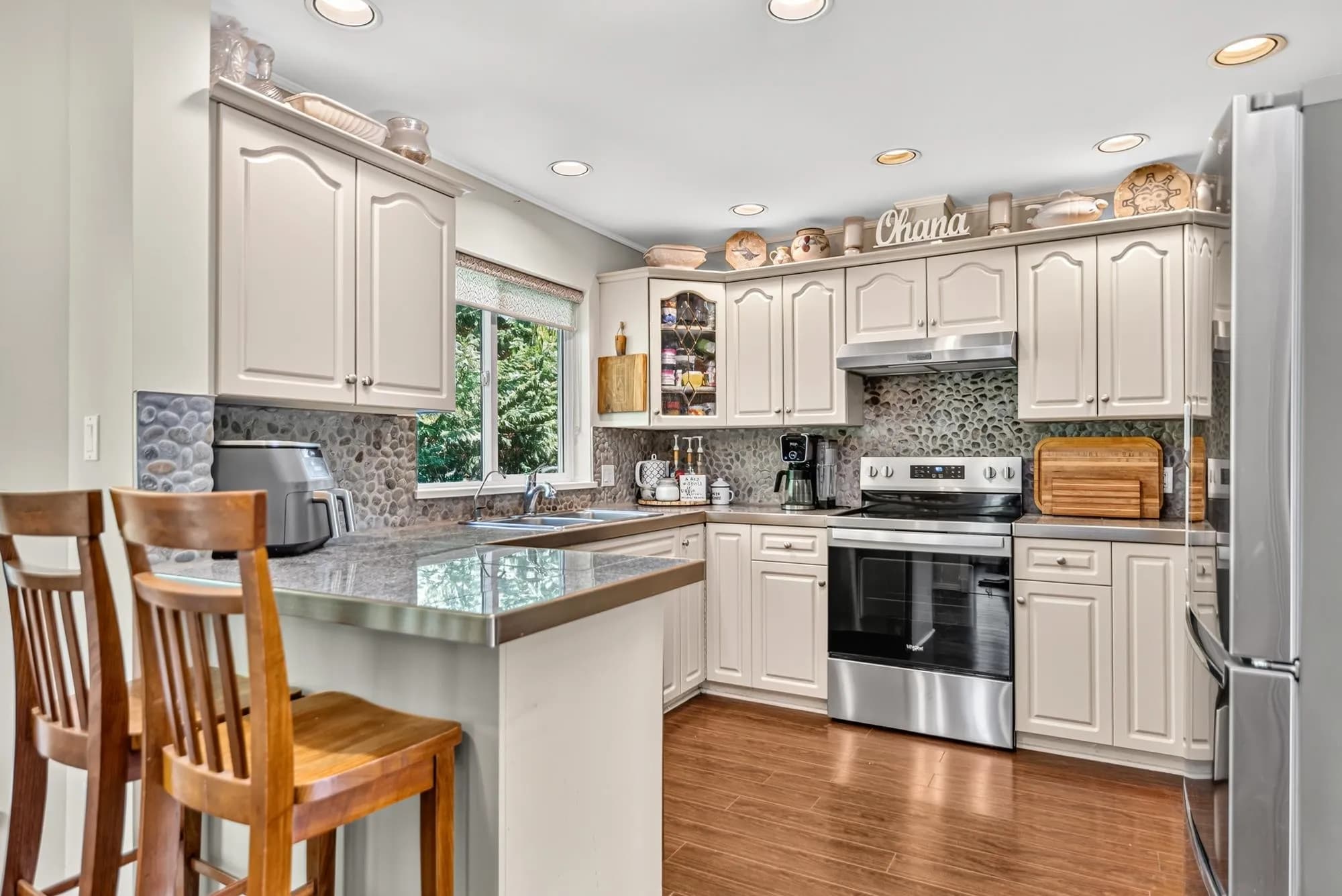 5818 Trail Avenue, Sechelt, BC V7Z 0L9 — image 13