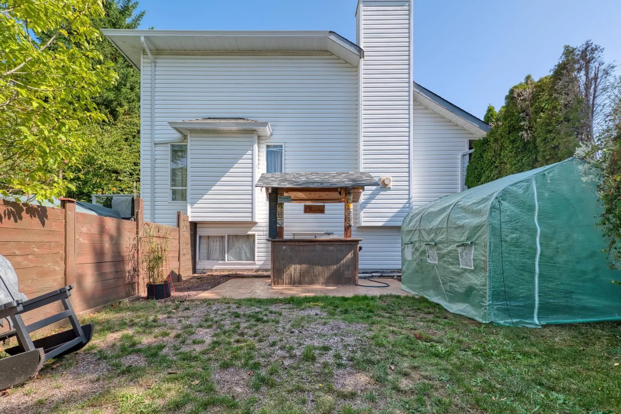 5818 Trail Avenue, Sechelt, BC V7Z 0L9 — image 32