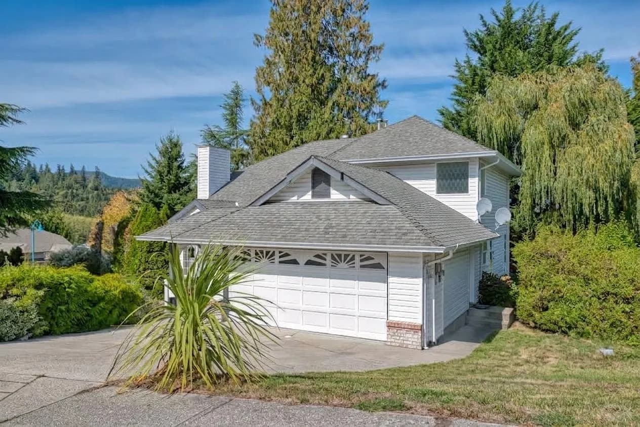 5818 Trail Avenue, Sechelt, BC V7Z 0L9 — image 4