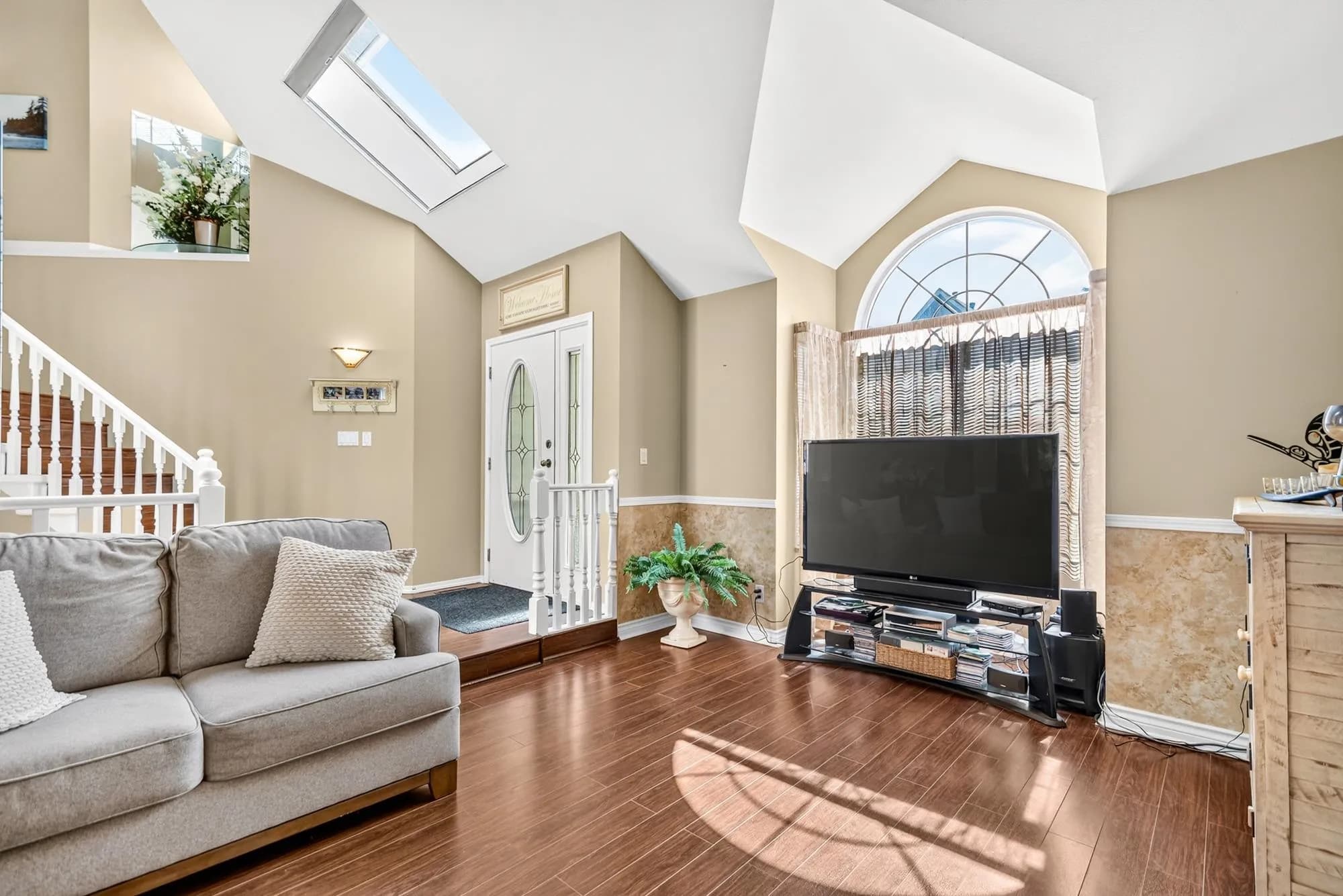 5818 Trail Avenue, Sechelt, BC V7Z 0L9 — image 10