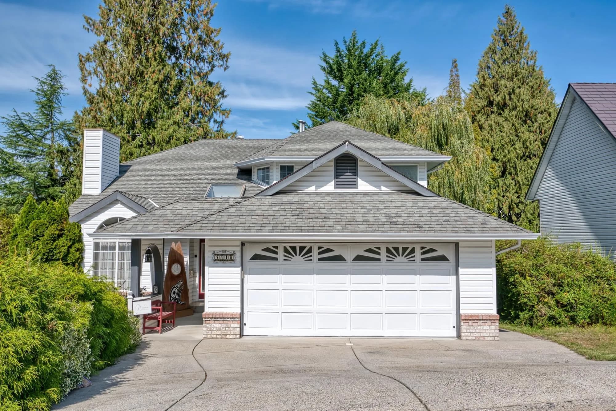 5818 Trail Avenue, Sechelt, BC V7Z 0L9 — image 1