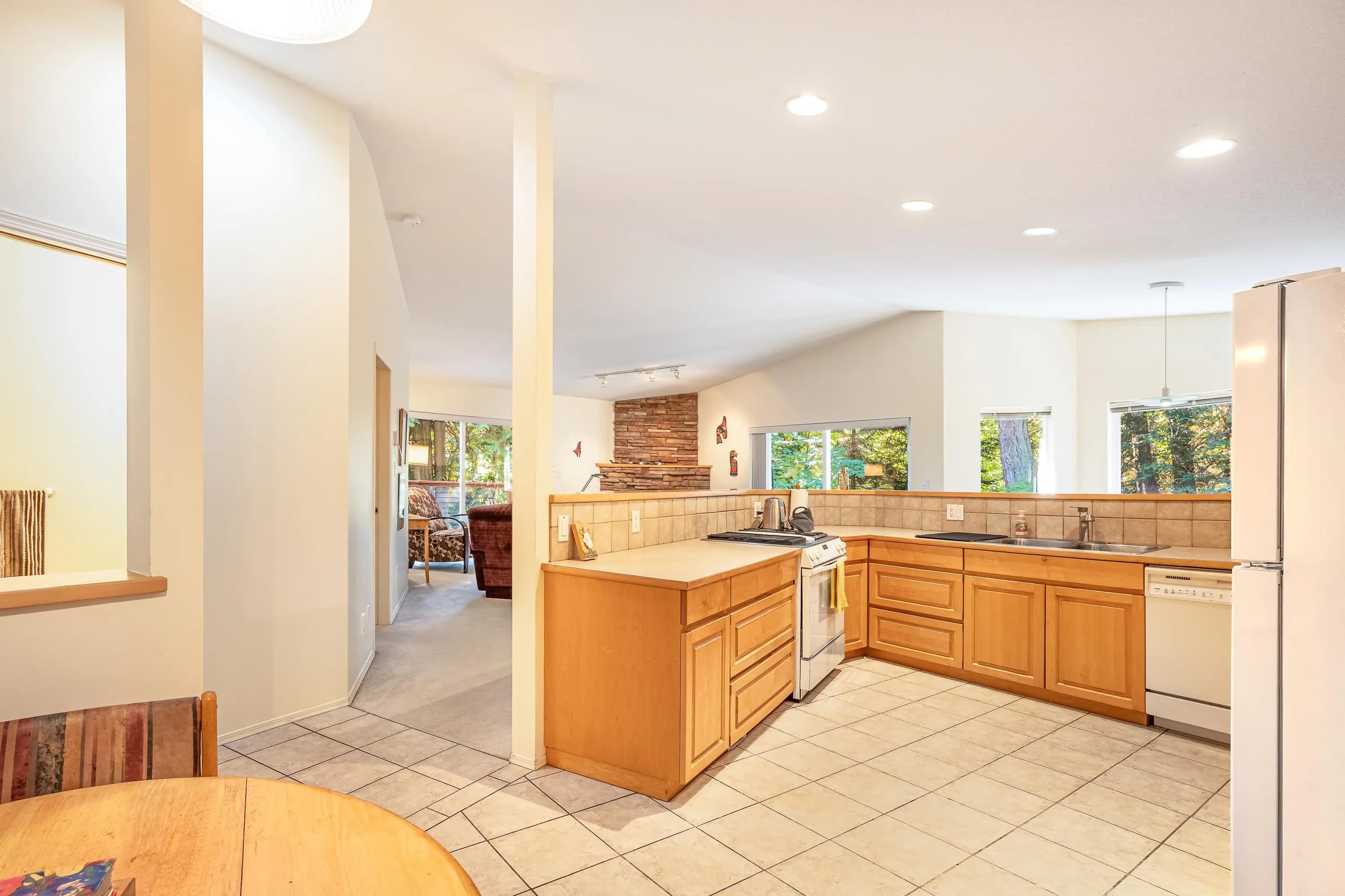75 Larson Road, Gibsons, BC V0N 1V3 — image 11
