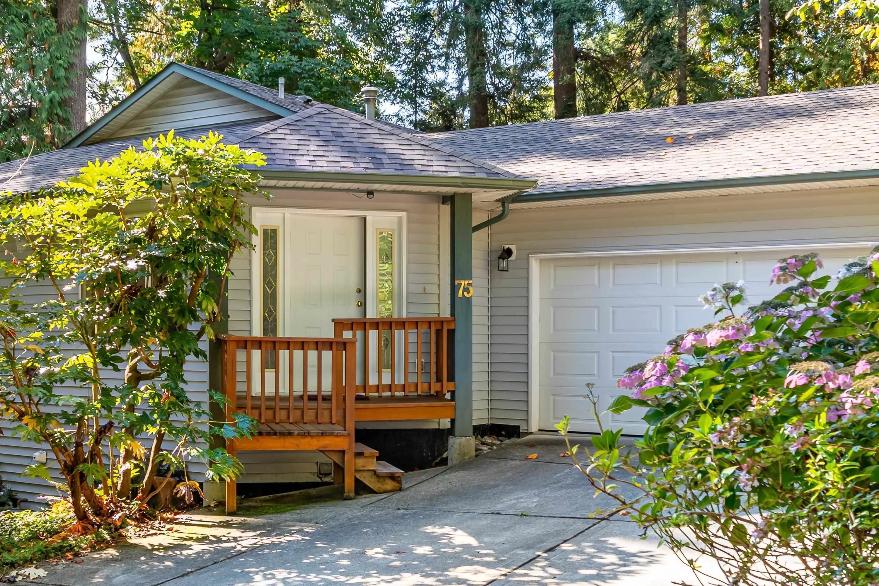 75 Larson Road, Gibsons, BC V0N 1V3 — image 1