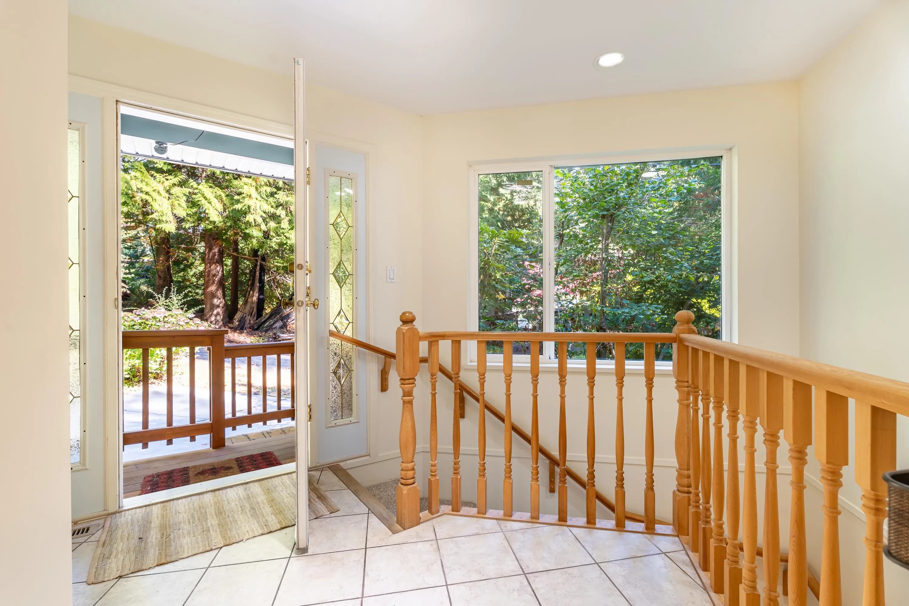 75 Larson Road, Gibsons, BC V0N 1V3 — image 2