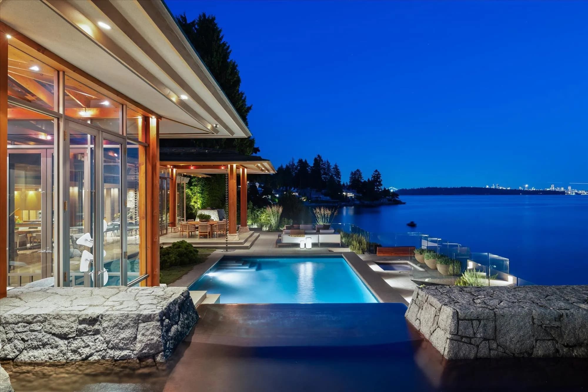 3330 Radcliffe Avenue, West Vancouver, BC V7V 1G6 — image 37
